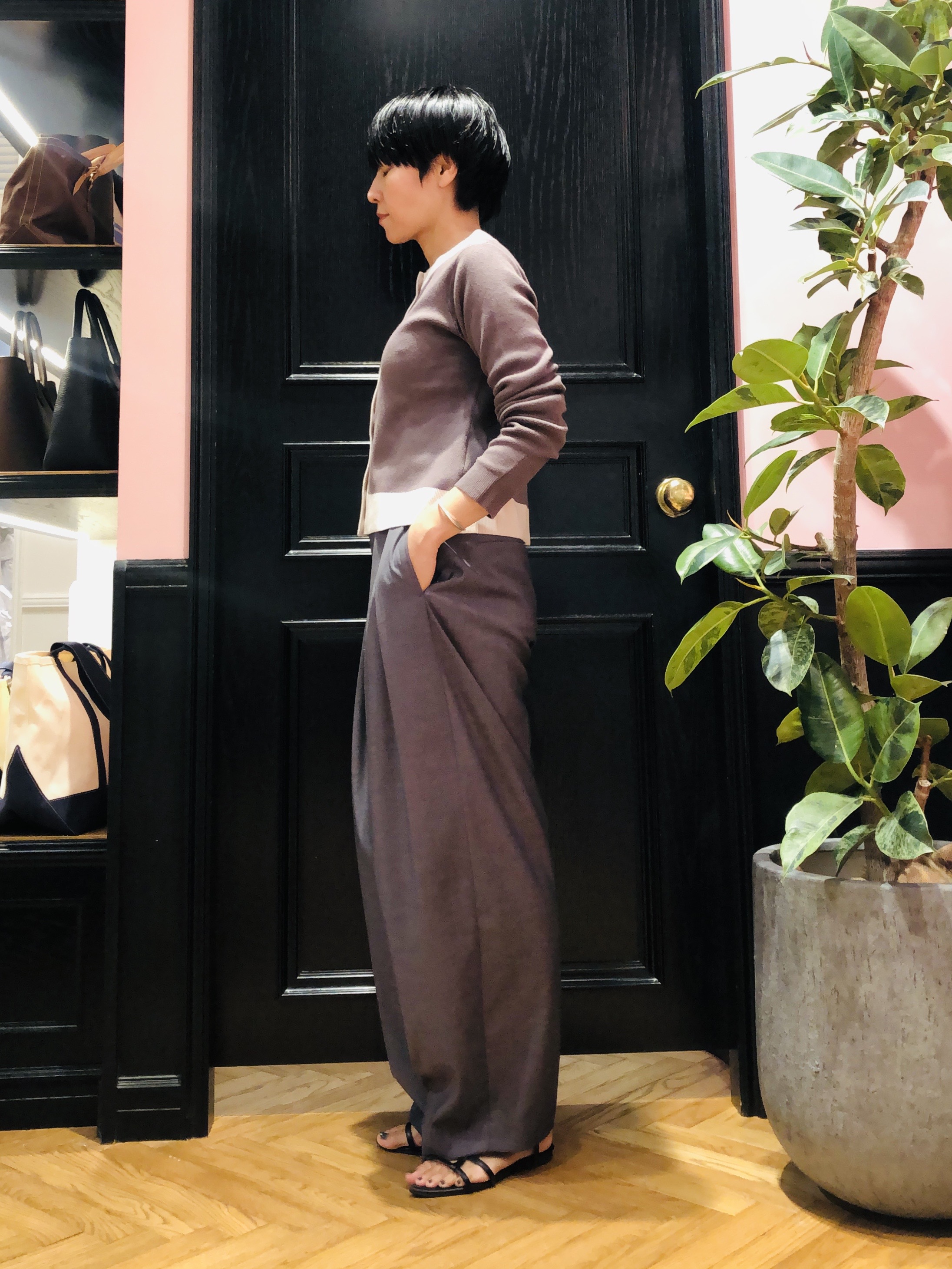 OGATAさんの「DRESSTERIOR｜ソフトカーブ2タックパンツ」を使ったコーディネート