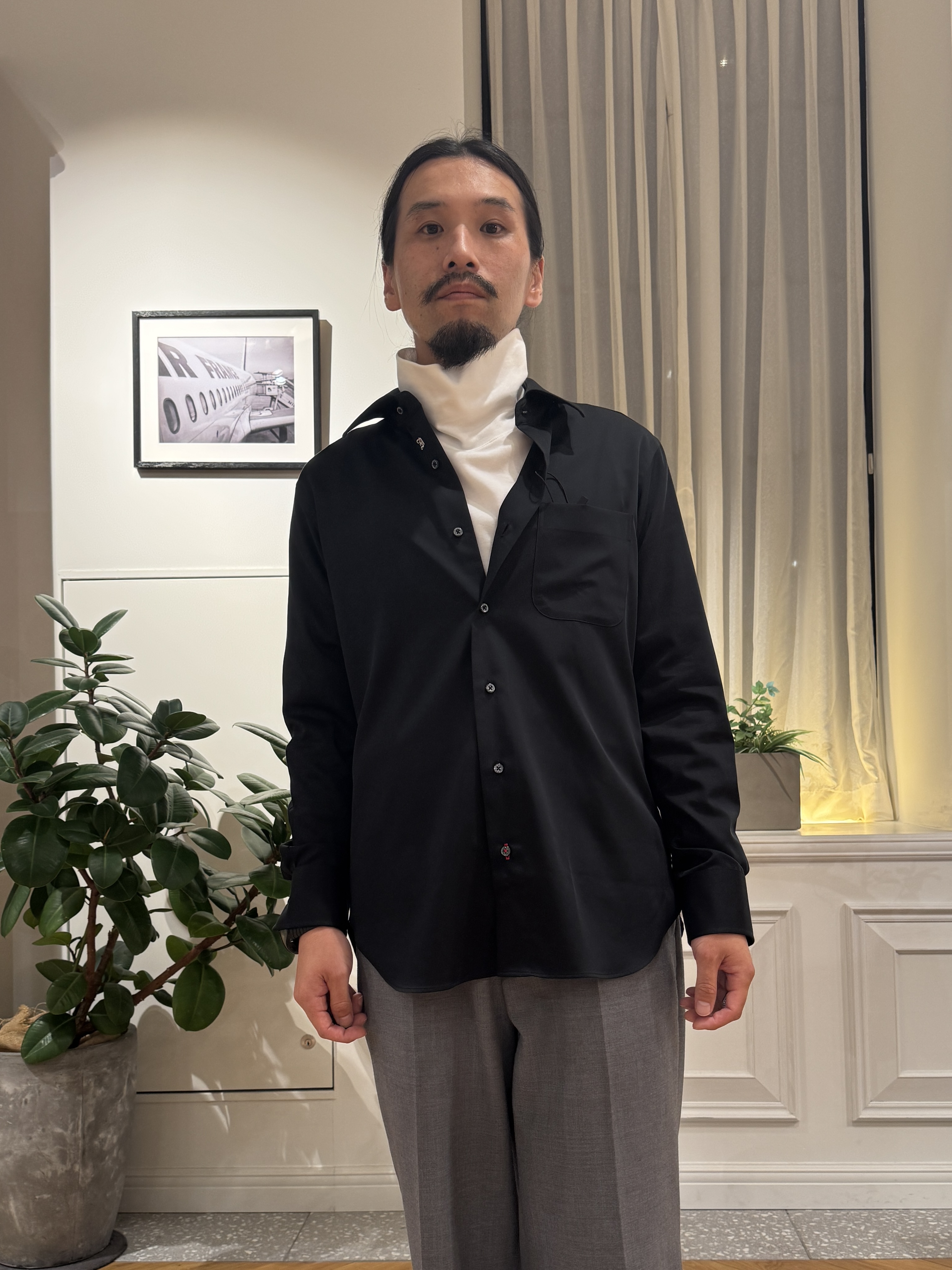 kawarataniさんの「DRESSTERIOR｜【日本製】マイクロヤーン ブラック ドレスシャツ」を使ったコーディネート