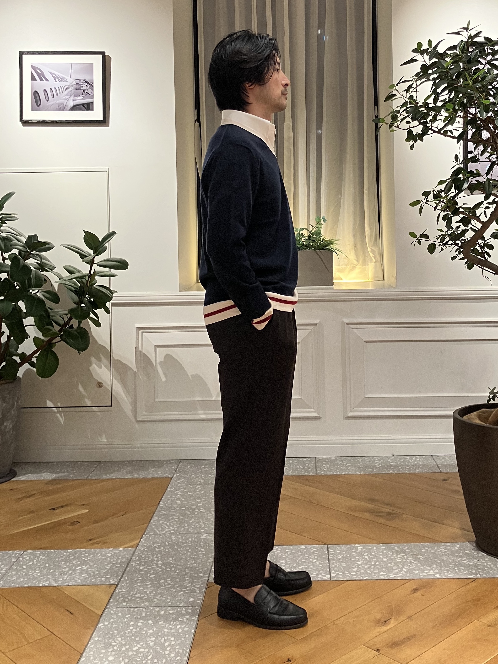 junyaさんの「DRESSTERIOR｜【ウォッシャブル】ファインメリノVネックニット」を使ったコーディネート