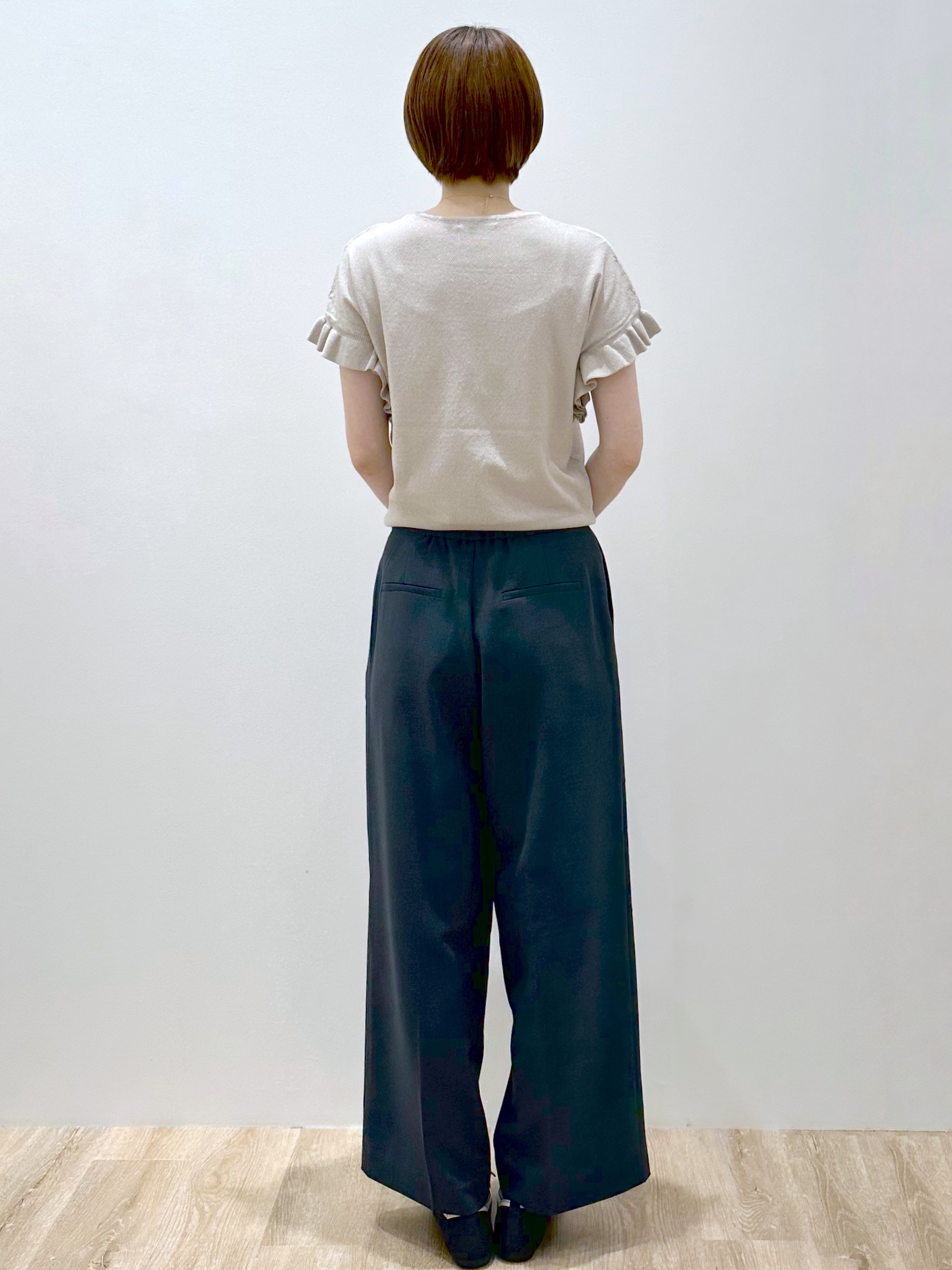 yurieさんの「OPAQUE.CLIP｜フリルスリーブニット【洗濯機OK】」を使ったコーディネート