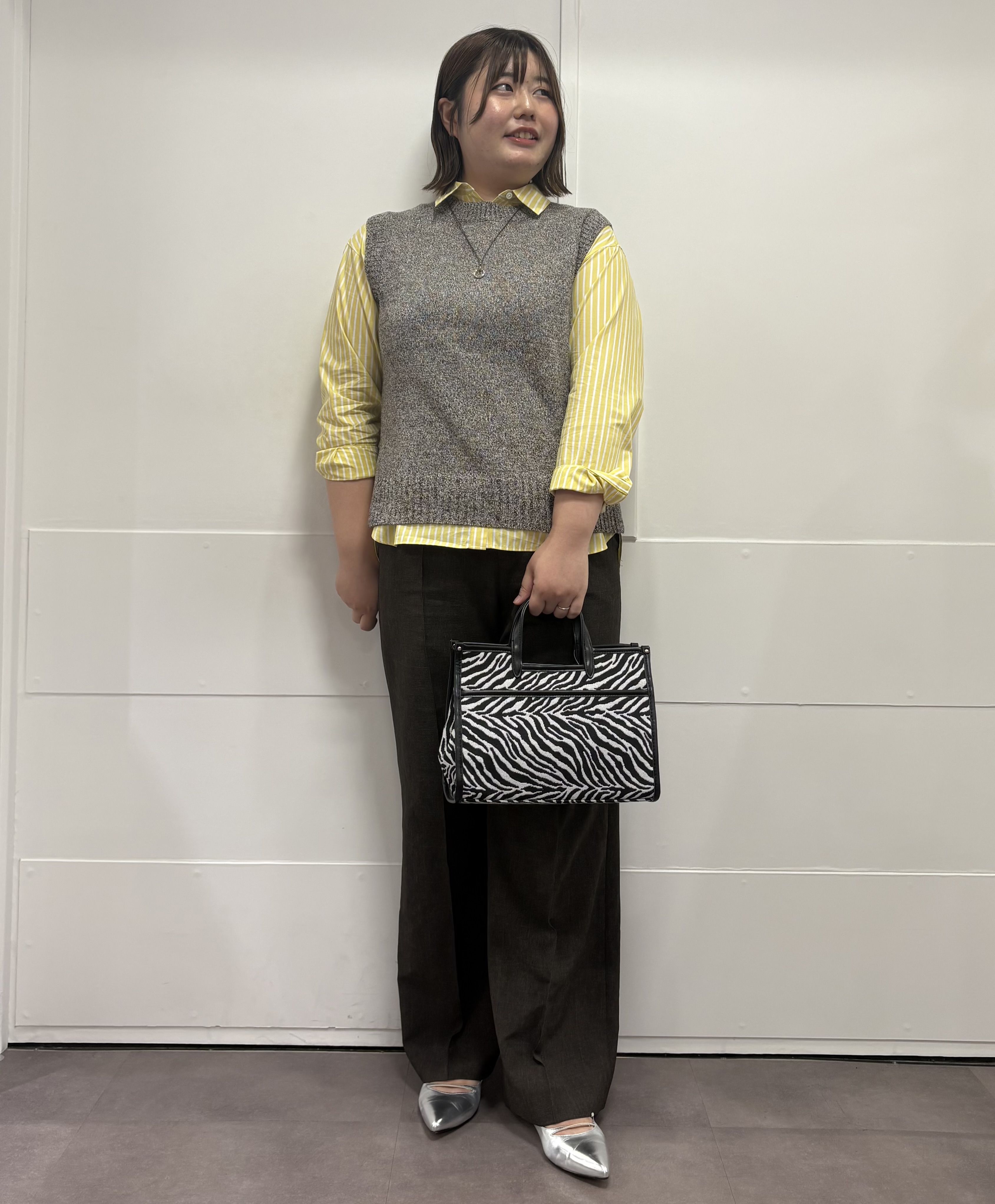 MIさんの「UNTITLED｜【多色展開】カラーベーシックシャツ」を使ったコーディネート