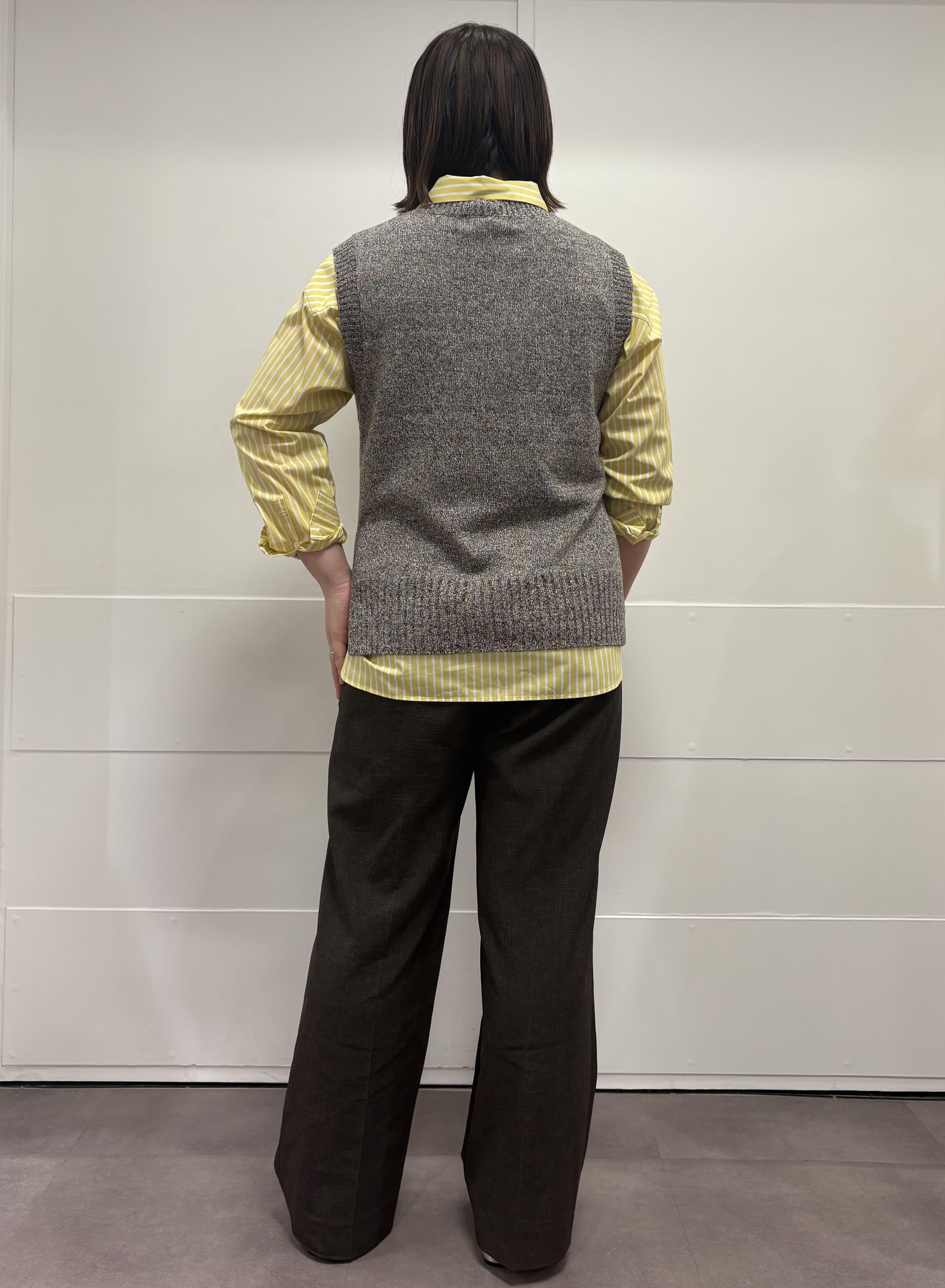 MIさんの「UNTITLED｜【多色展開】カラーベーシックシャツ」を使ったコーディネート