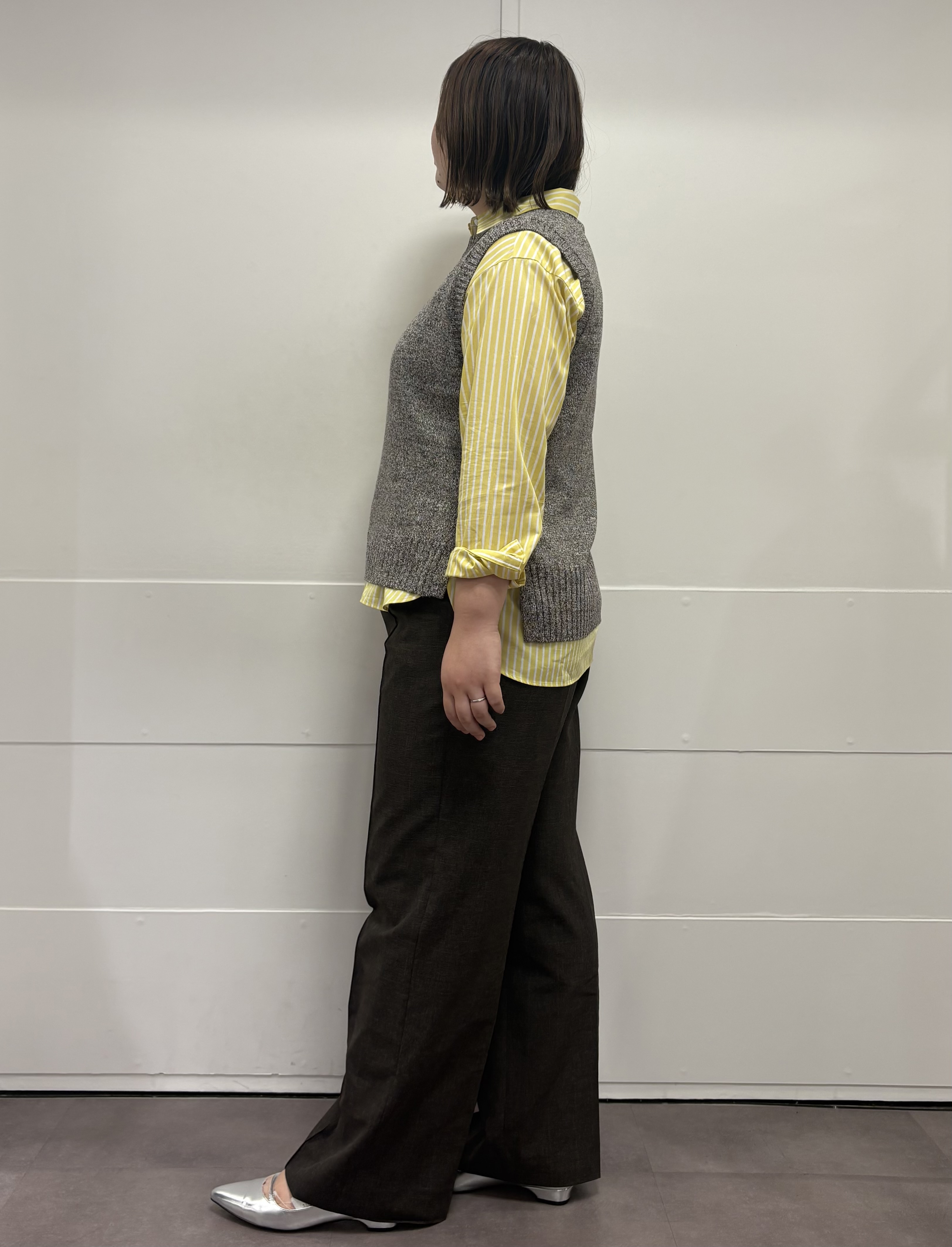 MIさんの「UNTITLED｜【多色展開】カラーベーシックシャツ」を使ったコーディネート