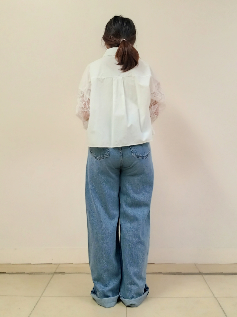 emiさんの「DRESSTERIOR｜【着映え】シアーレーススリーブ ピンタック クロップドシャツ」を使ったコーディネート