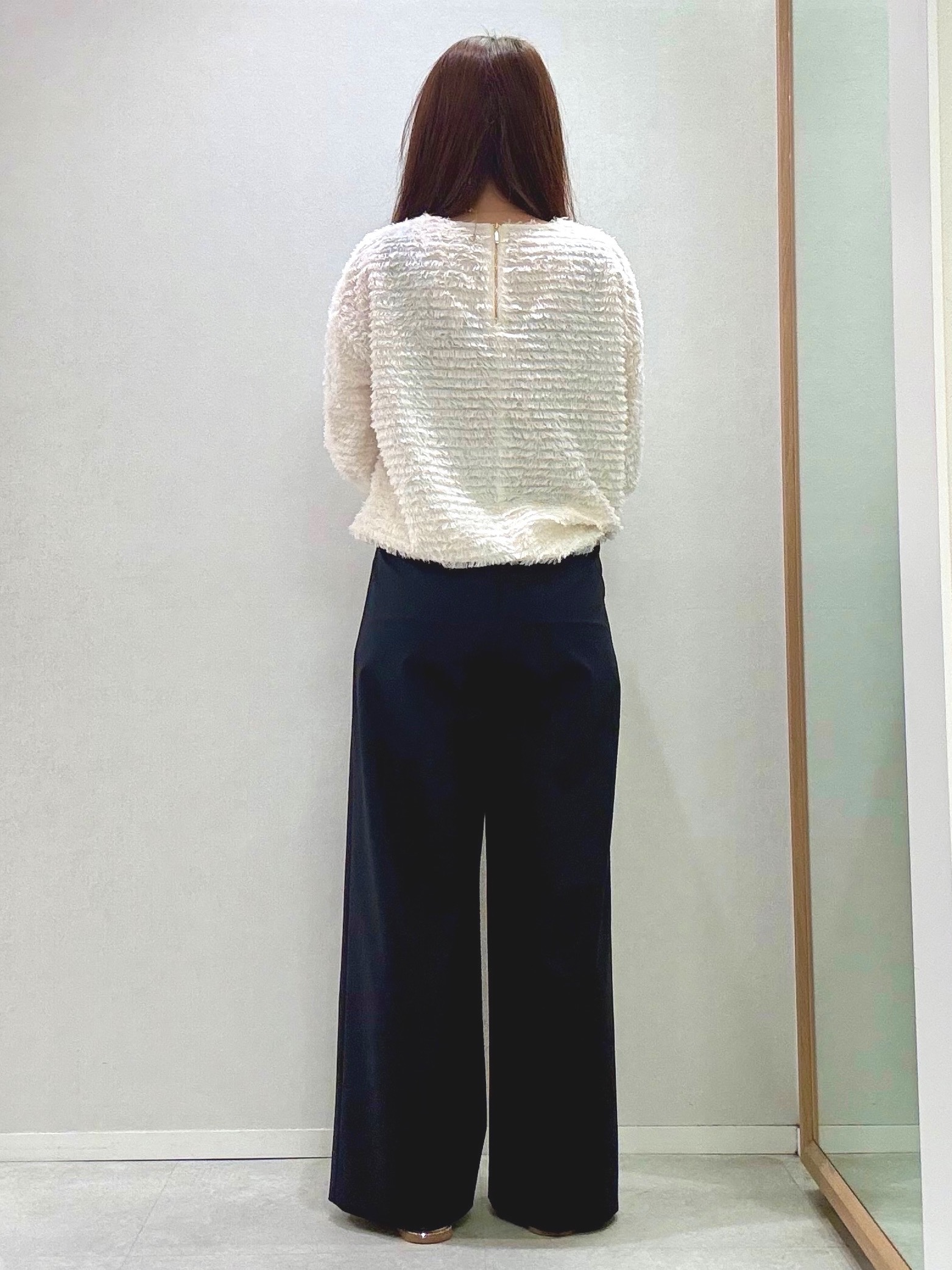 hitomiさんの「UNTITLED｜【秋映え/体型カバー】フェザージャガードプルオーバー」を使ったコーディネート