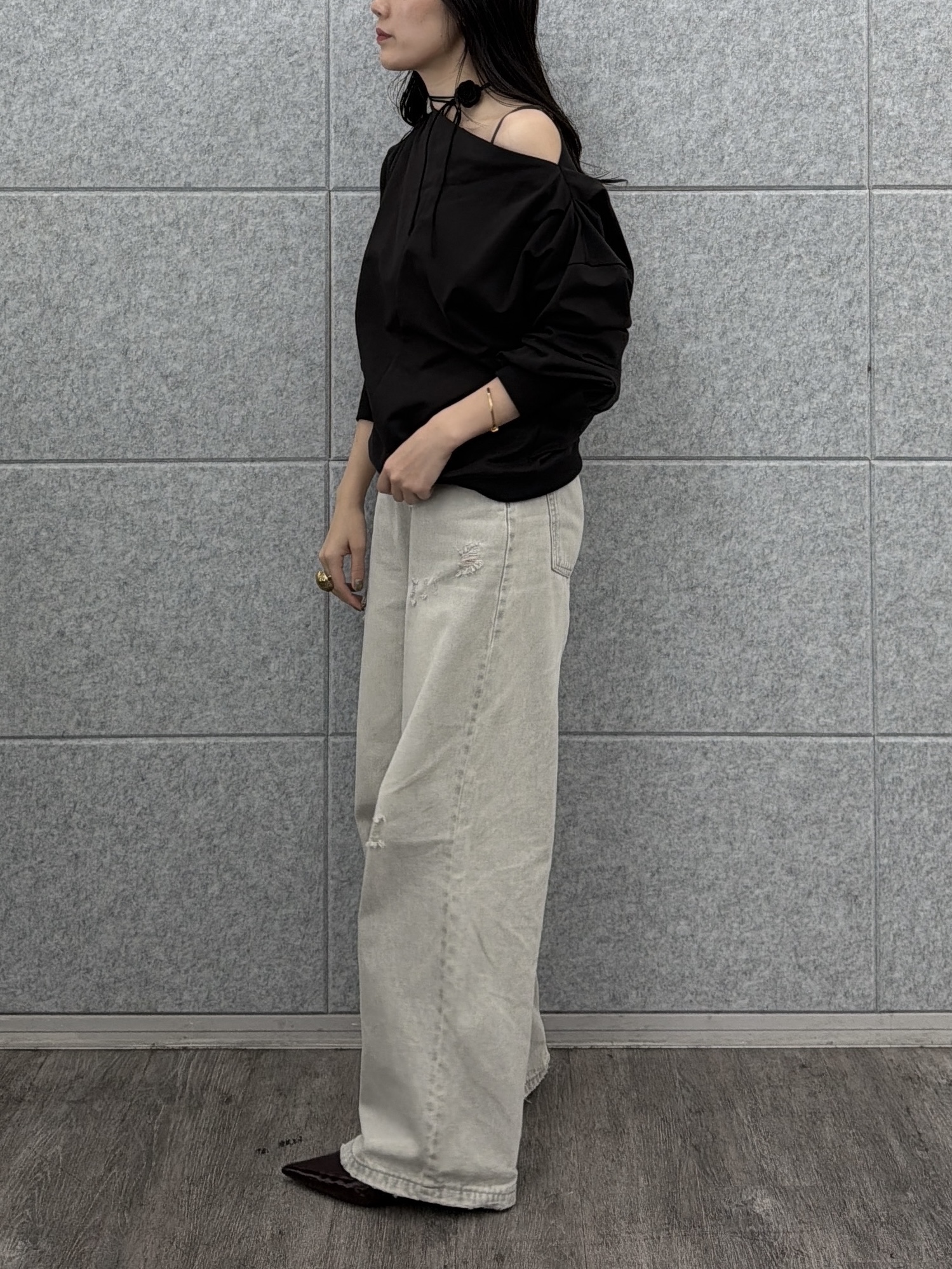rinaさんの「INDIVI｜裏毛オフショルカットソー」を使ったコーディネート