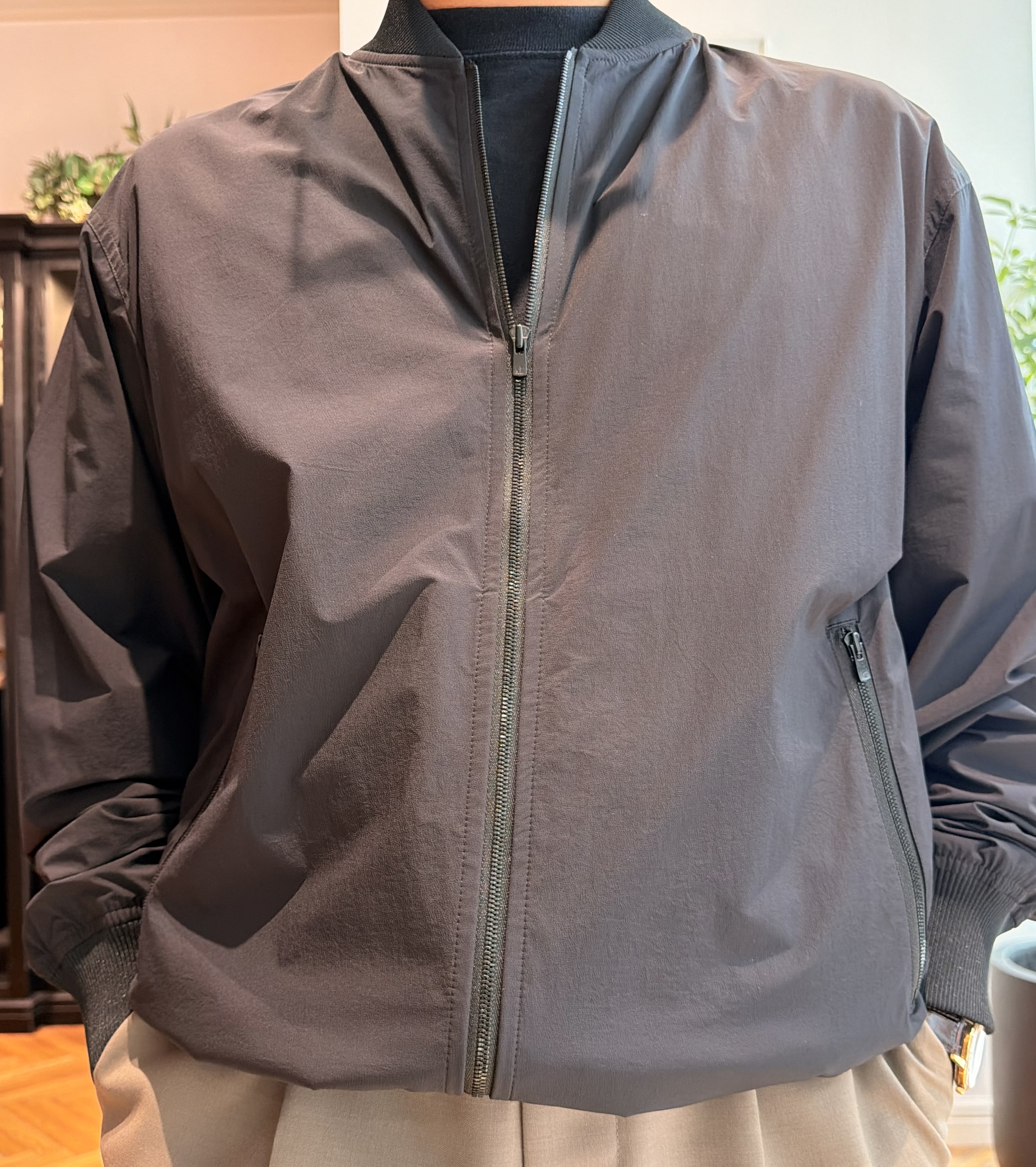 鶴田大士さんの「DRESSTERIOR｜【干場義雅&times;K－3B&times;DRESSTERIOR】ブラックMA－1」を使ったコーディネート