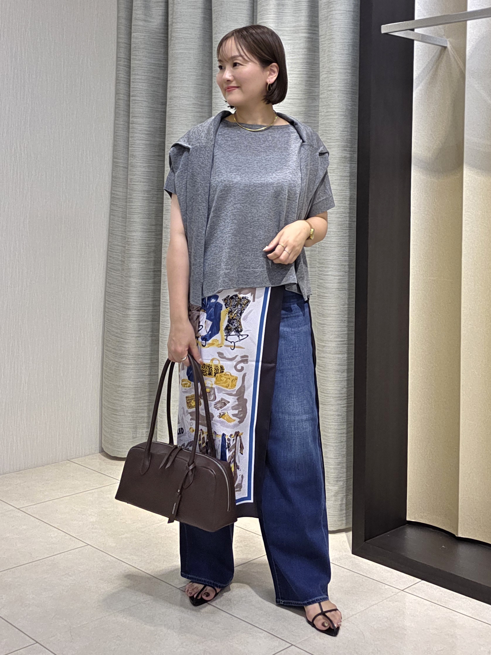 naokoさんの「UNTITLED｜【アンサンブル可/秋羽織り/シアー】前後2WAYカーディガン」を使ったコーディネート