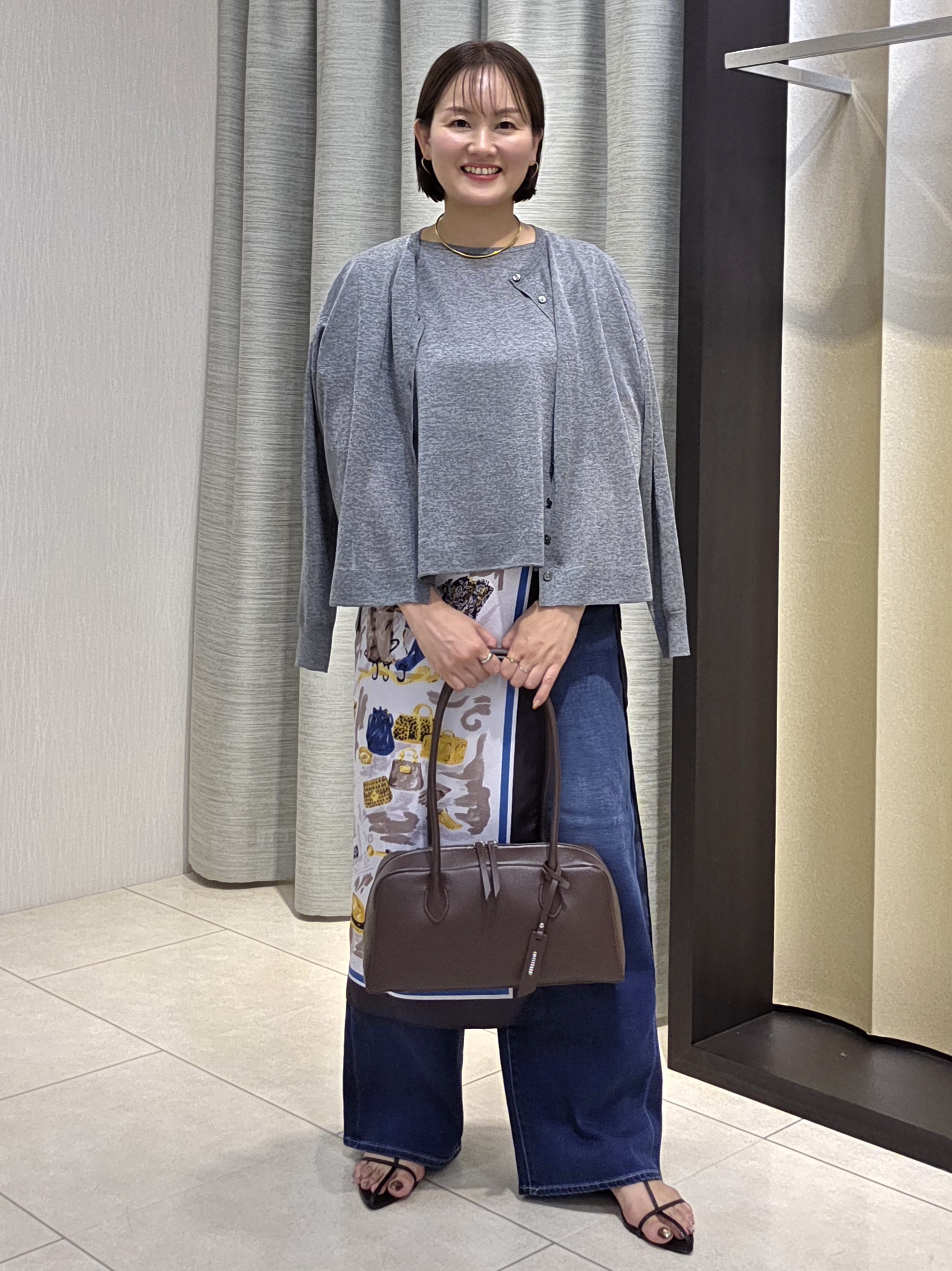 naokoさんの「UNTITLED｜【アンサンブル可/秋羽織り/シアー】前後2WAYカーディガン」を使ったコーディネート