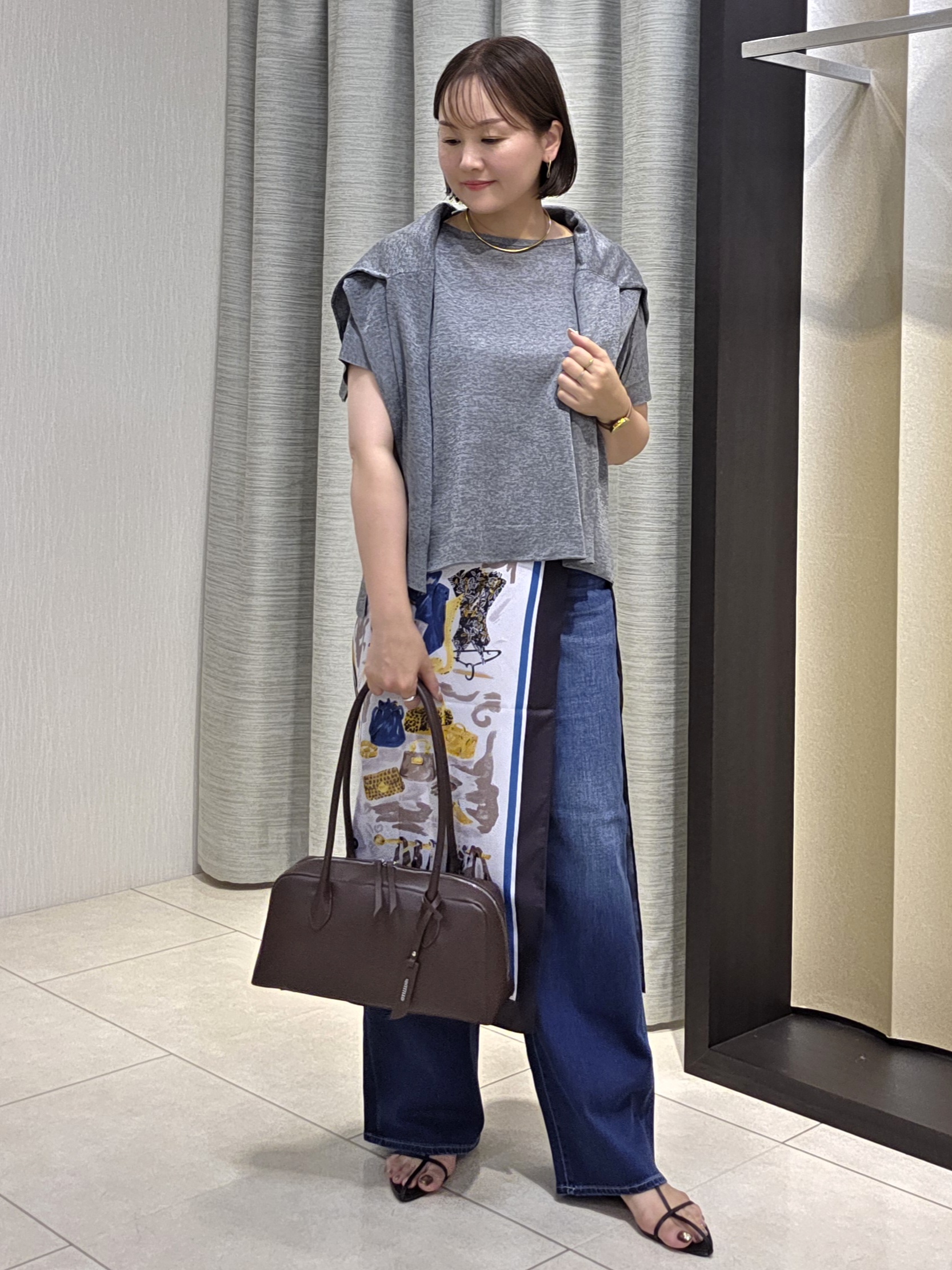 naokoさんの「UNTITLED｜【アンサンブル可/秋羽織り/シアー】前後2WAYカーディガン」を使ったコーディネート