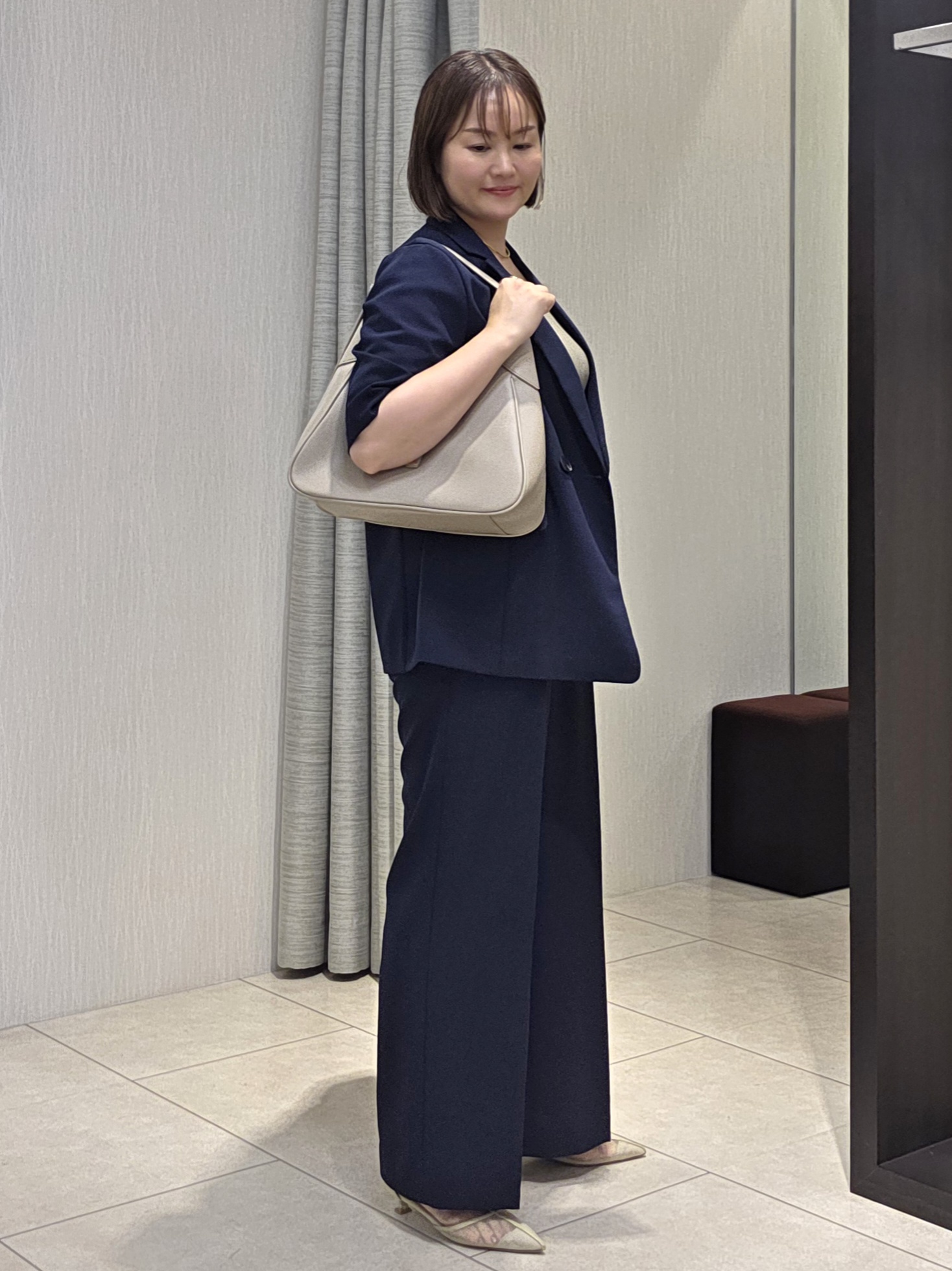 naokoさんの「UNTITLED｜【秋の通勤羽織/セットアップ可/UVカット】エアリークール半袖ジャケット」を使ったコーディネート