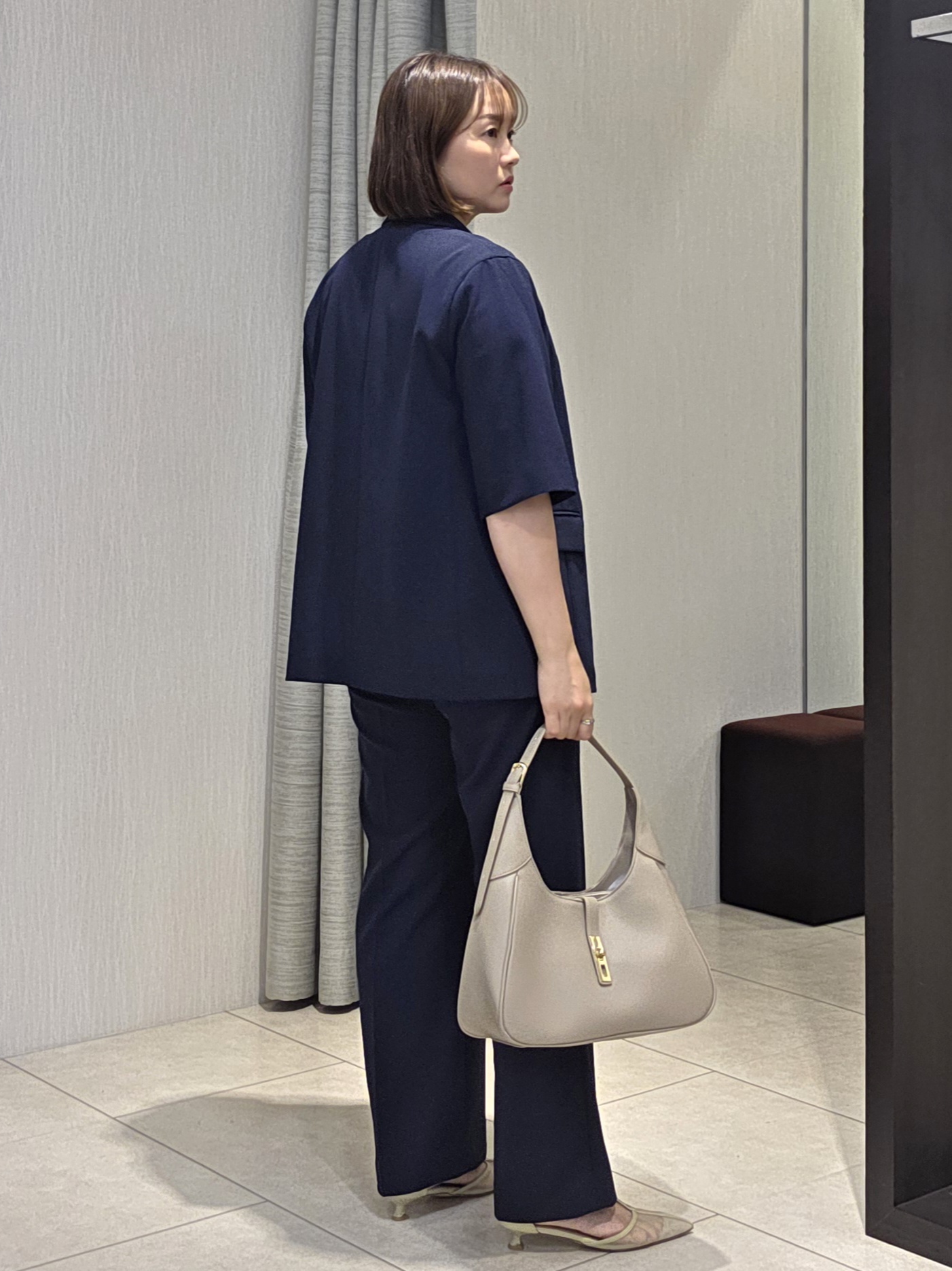 naokoさんの「UNTITLED｜【秋の通勤羽織/セットアップ可/UVカット】エアリークール半袖ジャケット」を使ったコーディネート