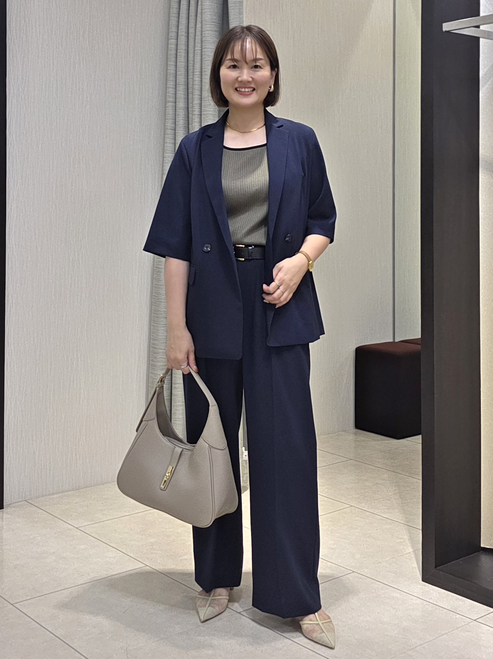 naokoさんの「UNTITLED｜【秋の通勤羽織/セットアップ可/UVカット】エアリークール半袖ジャケット」を使ったコーディネート