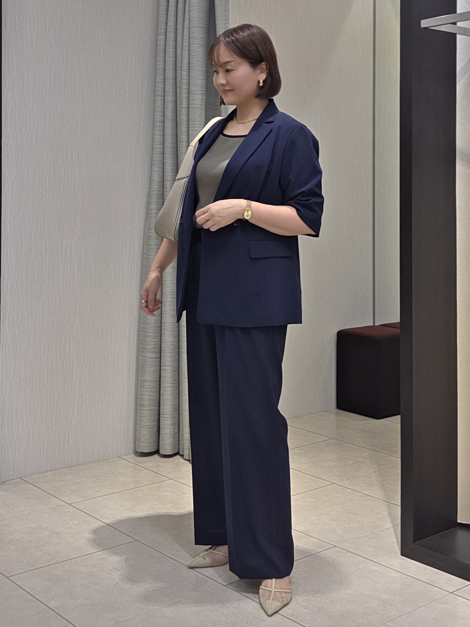 naokoさんの「UNTITLED｜【秋の通勤羽織/セットアップ可/UVカット】エアリークール半袖ジャケット」を使ったコーディネート