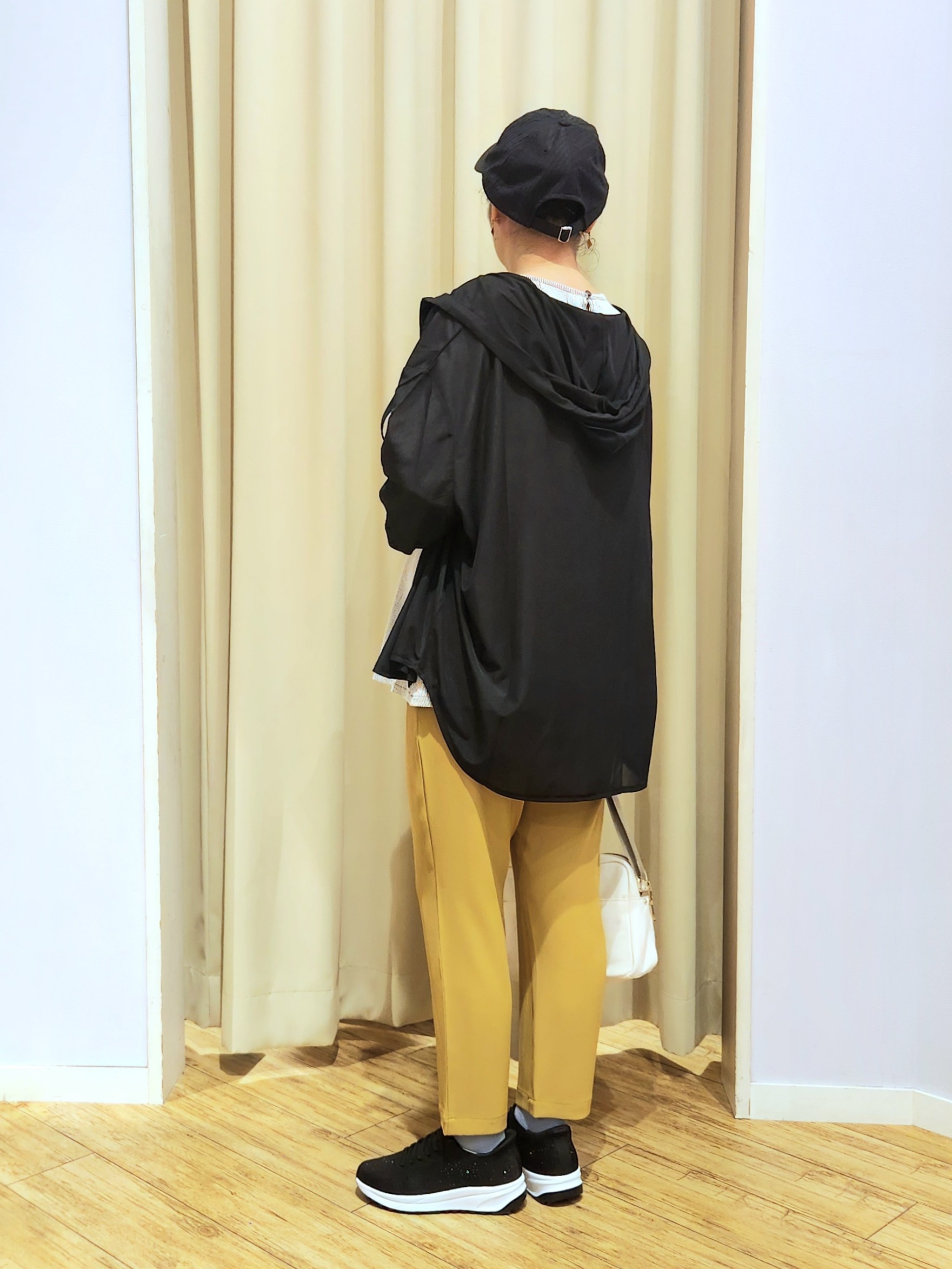 くまさんの「SHOO･LA･RUE｜【洗濯機可/S-LL】インせずすっきり見え ストライプ柄タックトップス」を使ったコーディネート