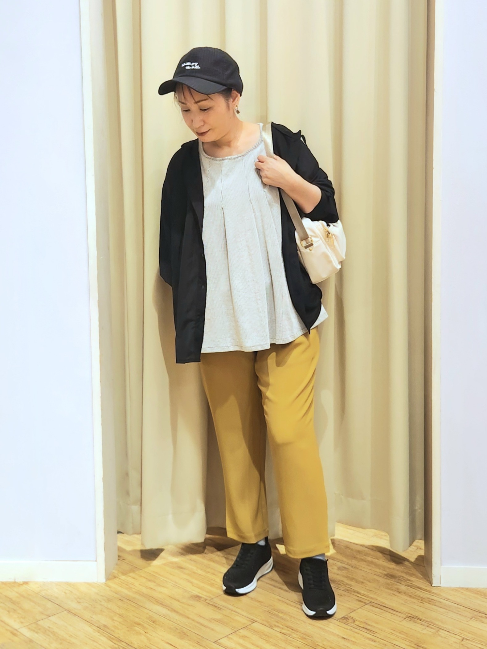 くまさんの「SHOO･LA･RUE｜【洗濯機可/S-LL】インせずすっきり見え ストライプ柄タックトップス」を使ったコーディネート
