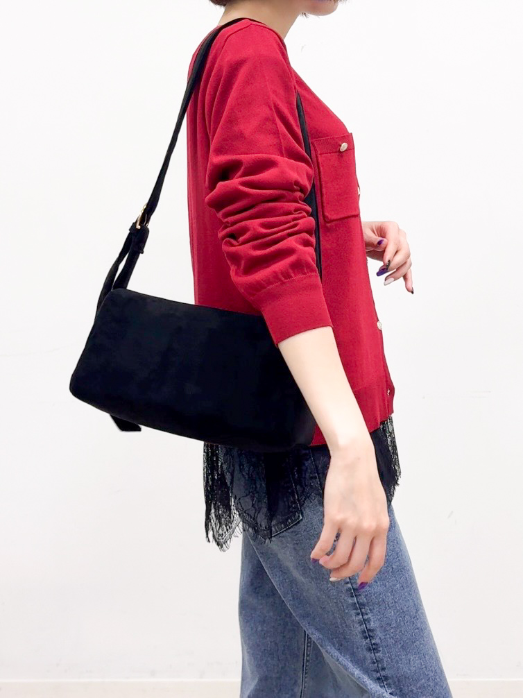 𝐜𝐡𝐢𝐤𝐚さんの「SHOO･LA･RUE｜【洗濯機可/S-LL】金ボタンが上品に。さらさらタッチカーディガン」を使ったコーディネート