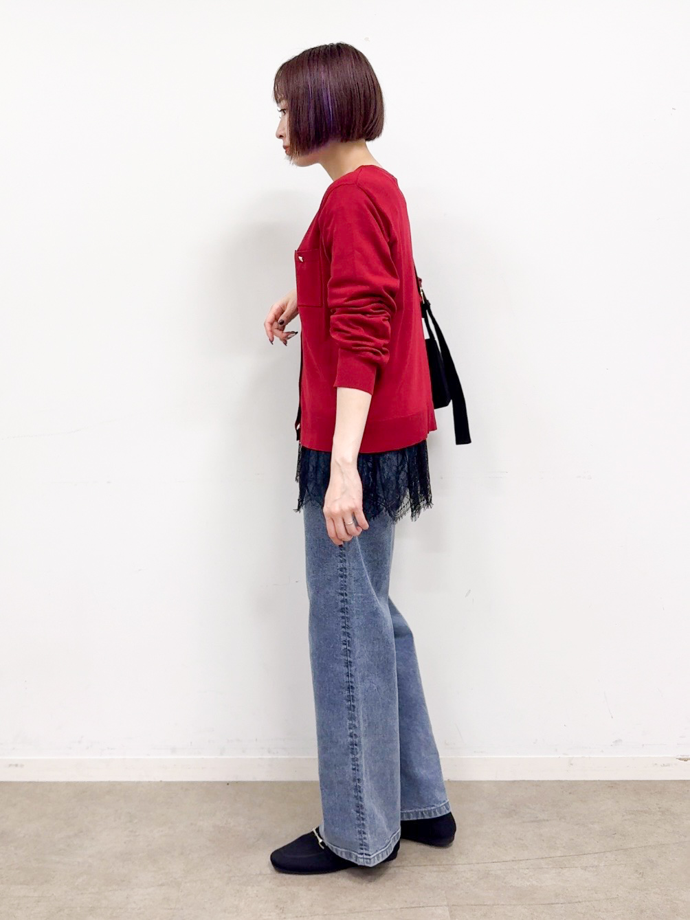 𝐜𝐡𝐢𝐤𝐚さんの「SHOO･LA･RUE｜【洗濯機可/S-LL】金ボタンが上品に。さらさらタッチカーディガン」を使ったコーディネート