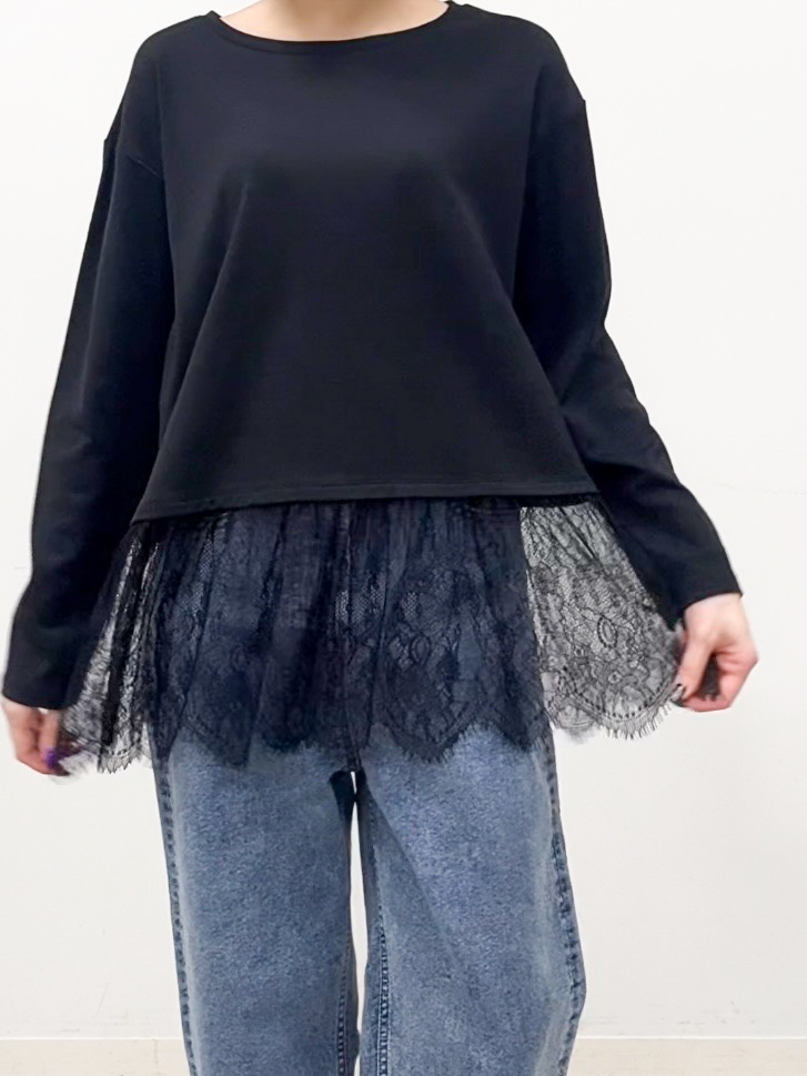 𝐜𝐡𝐢𝐤𝐚さんの「SHOO･LA･RUE｜【洗濯機可/S-LL】金ボタンが上品に。さらさらタッチカーディガン」を使ったコーディネート