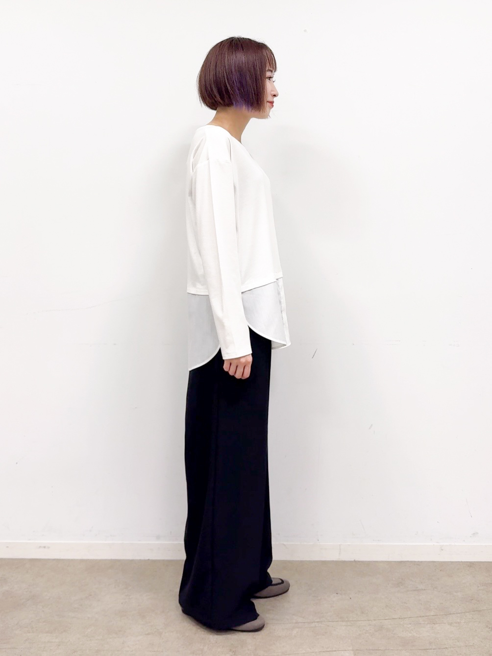 𝐜𝐡𝐢𝐤𝐚さんの「SHOO･LA･RUE｜【洗濯機可/S-LL】着こなし広がる レイヤードアソートTシャツ」を使ったコーディネート
