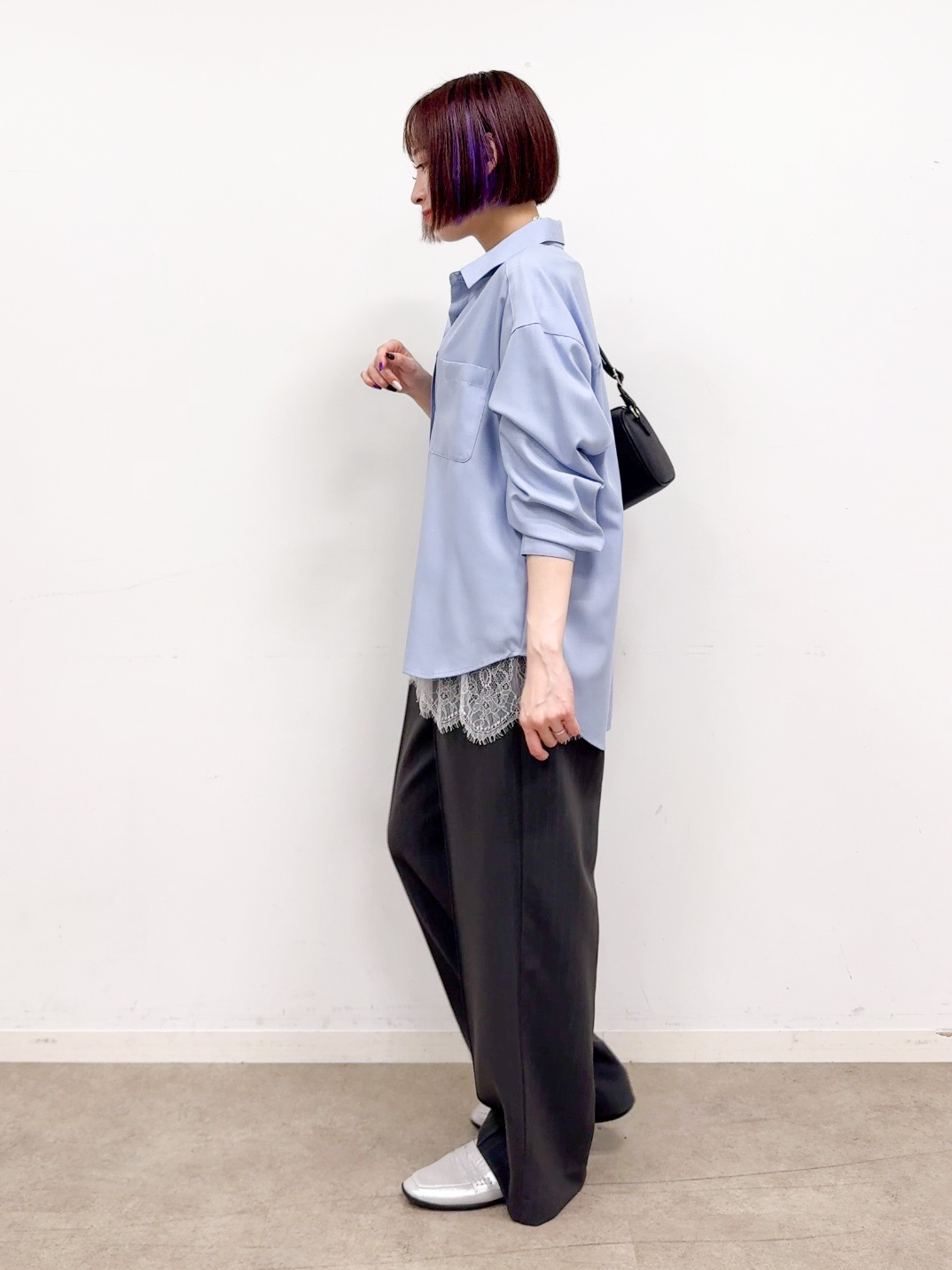 𝐜𝐡𝐢𝐤𝐚さんの「SHOO･LA･RUE｜【洗濯機可/S-LL】着こなし広がる レイヤードアソートTシャツ」を使ったコーディネート