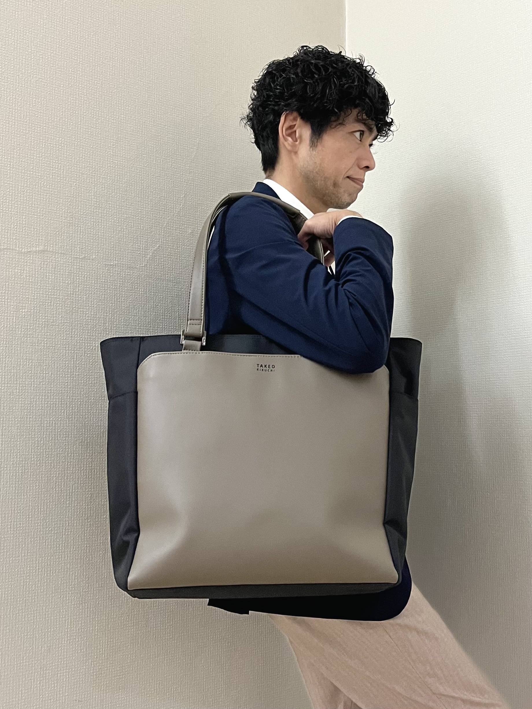 URAさんの「TAKEO KIKUCHI｜3Dナイロンストレッチ ジャケット」を使ったコーディネート
