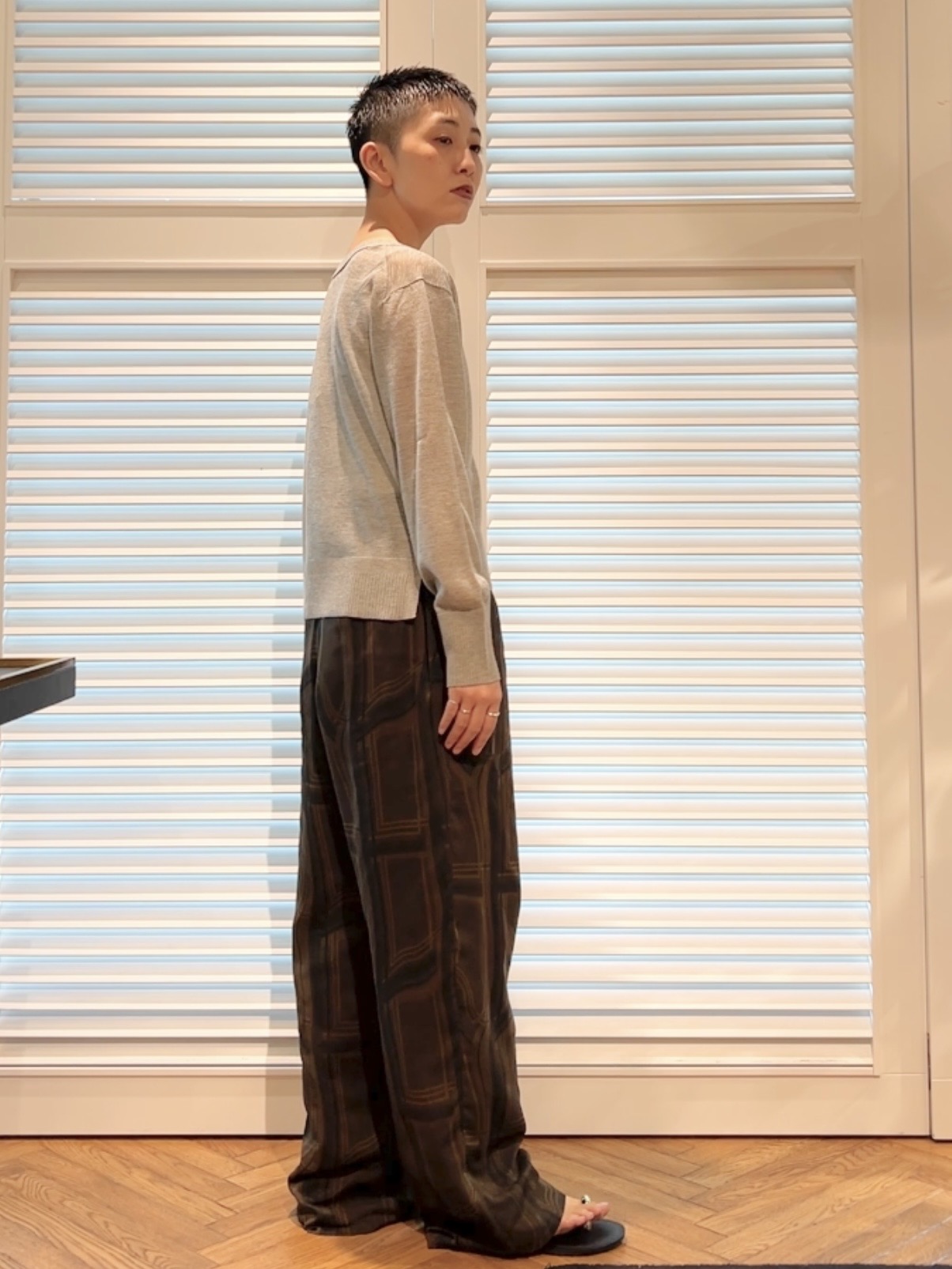 OCHIAIさんの「DRESSTERIOR｜【日除け/冷房対策】ウォッシャブルシアーカーディガン」を使ったコーディネート