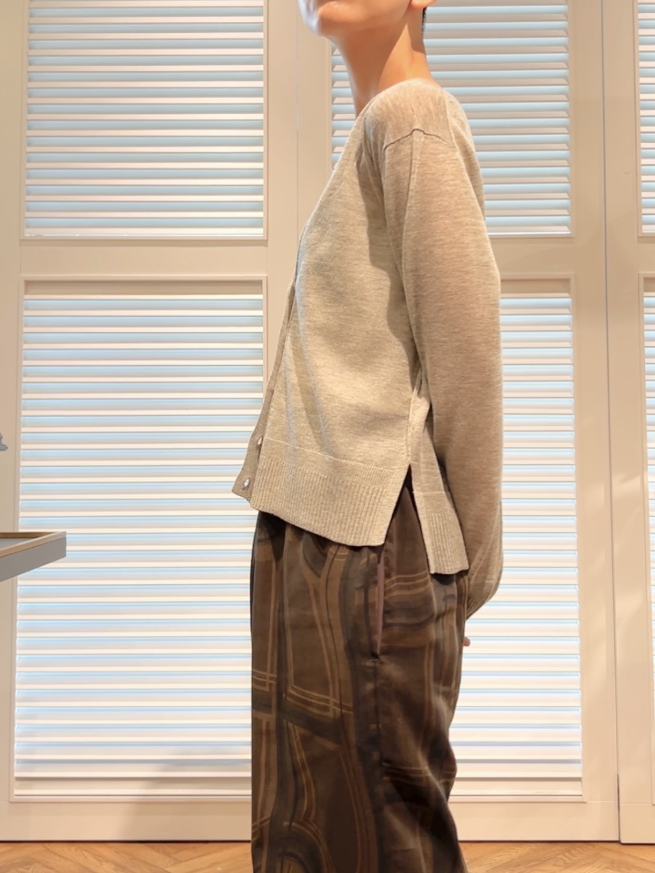OCHIAIさんの「DRESSTERIOR｜【日除け/冷房対策】ウォッシャブルシアーカーディガン」を使ったコーディネート