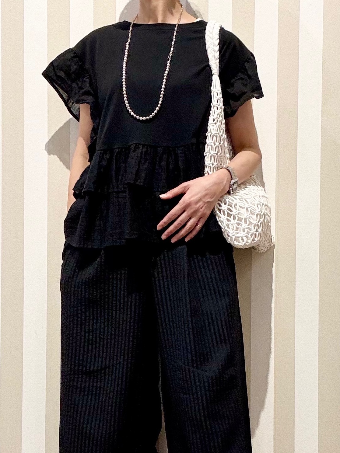 まつこさんの「SHOO･LA･RUE｜【S-LL/洗濯機可】着るだけで決まる 主役級フリルトップス」を使ったコーディネート