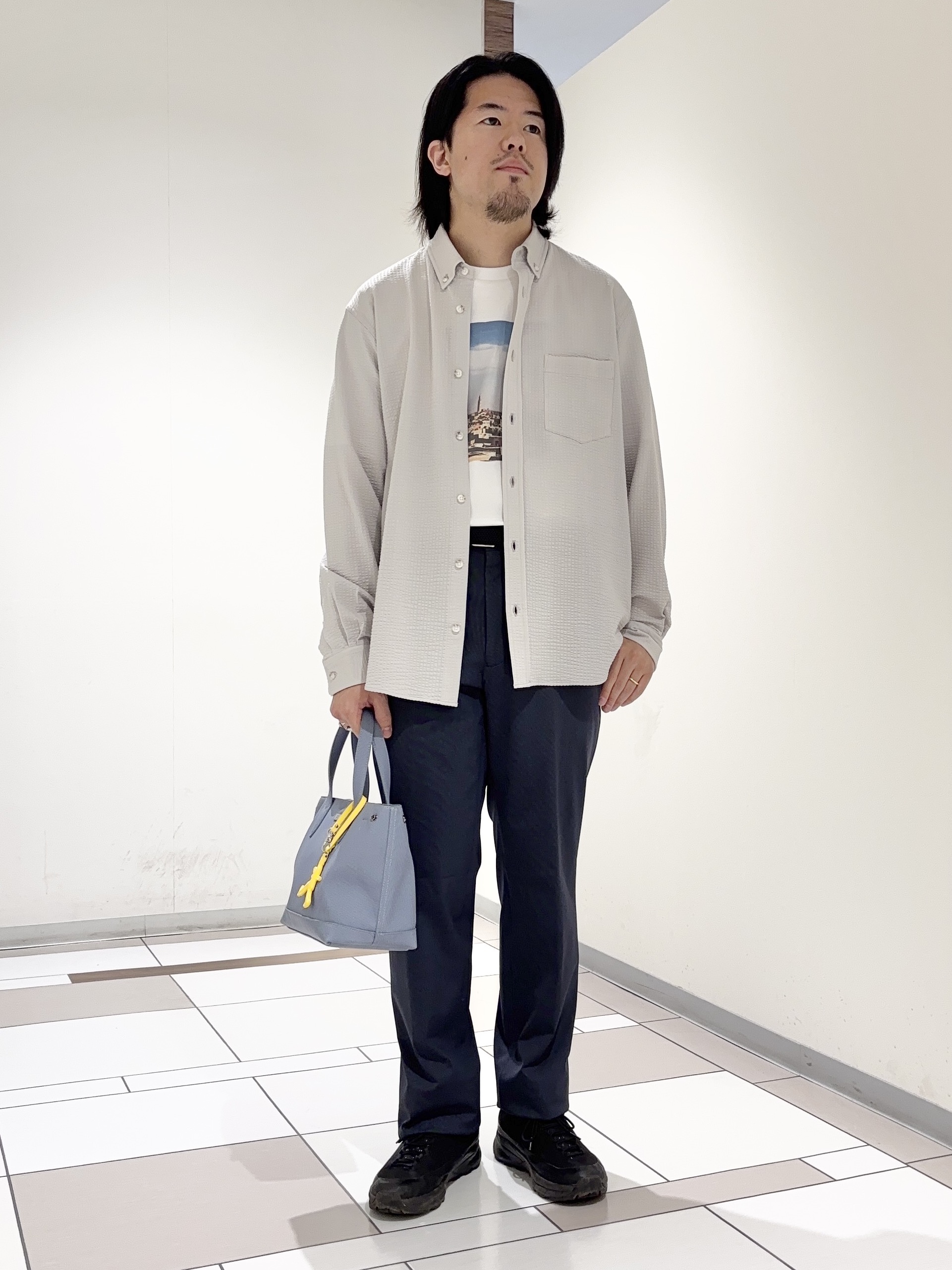 及川さんの「TAKEO KIKUCHI｜【抗菌防臭/シーズンレス】シアサッカー ジャージシャツ」を使ったコーディネート