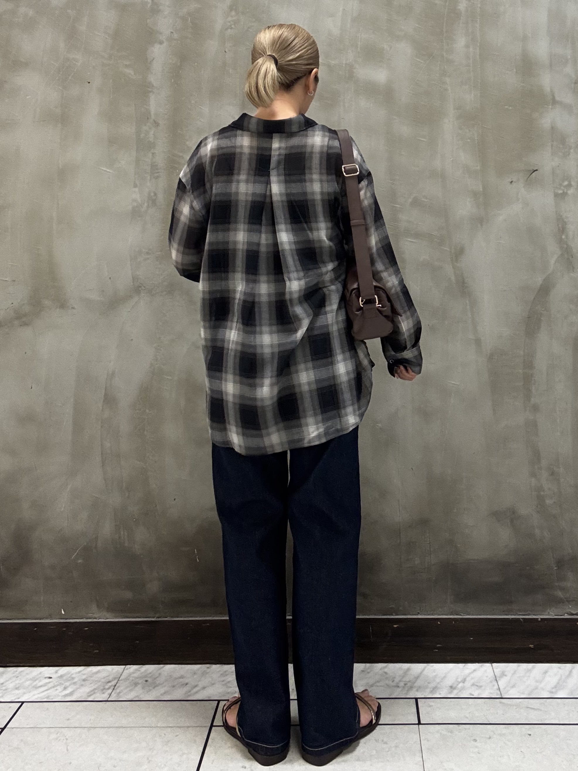 minaさんの「grove｜シアーオンブレチェックシャツ」を使ったコーディネート
