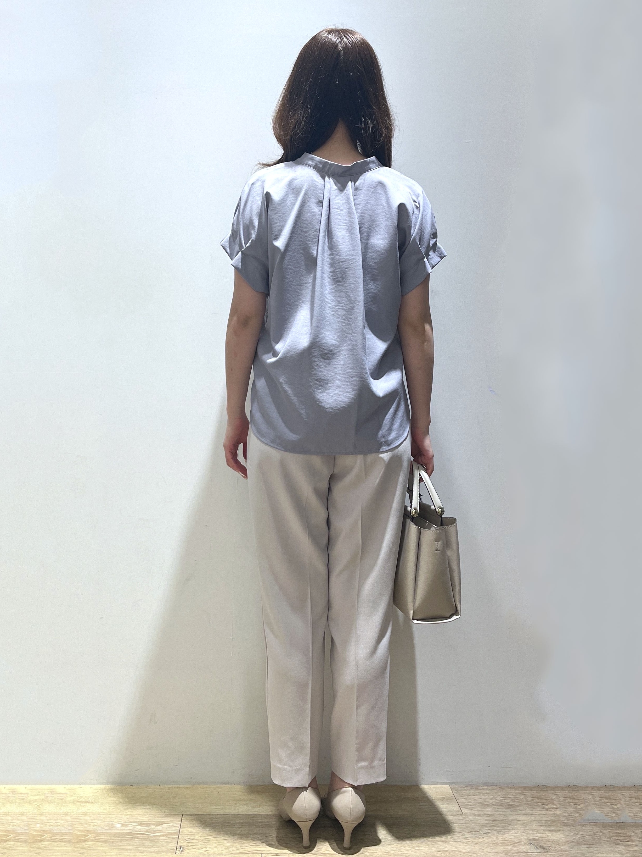 Mimさんの「index｜【接触冷感／吸水速乾】タックスキッパーブラウス《防シワ／イージーアイロン／洗濯機OK／9col》」を使ったコーディネート