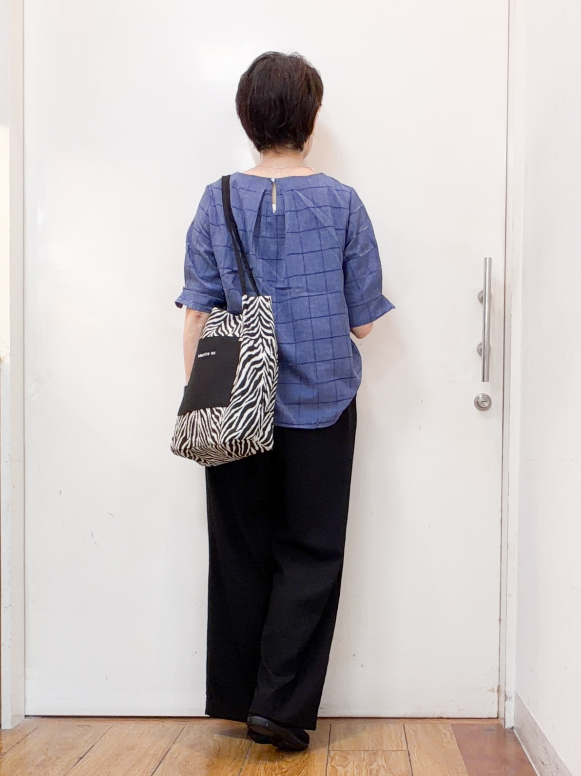 みぃさんの「SHOO･LA･RUE｜【セットアップ可/S-LL】夏でも感じられる秋気分 モールチェックタックスリーブ ブラウス」を使ったコーディネート