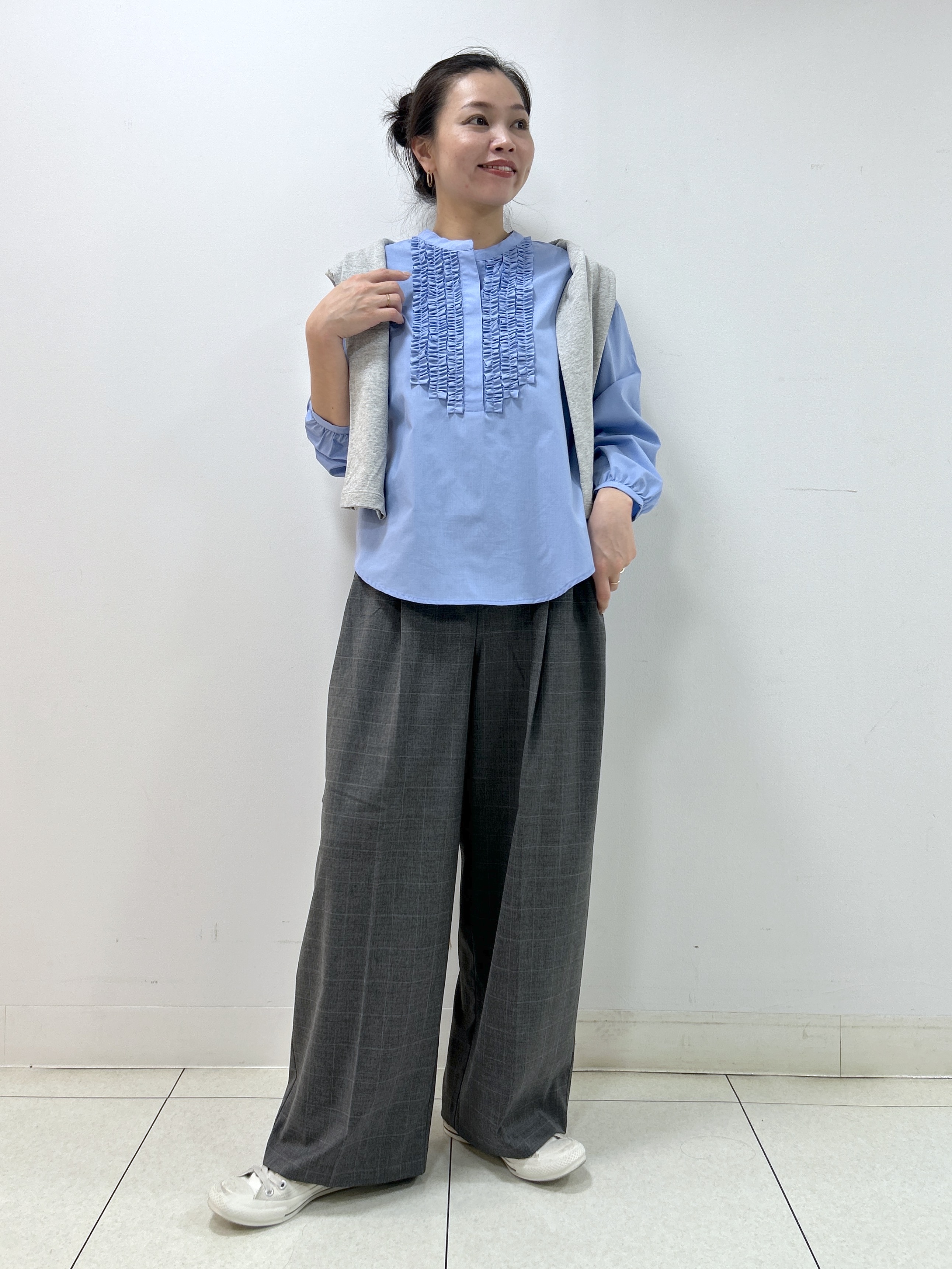 Kaiさんの「Dessin｜【UVカット】フロントフリルブラウス」を使ったコーディネート