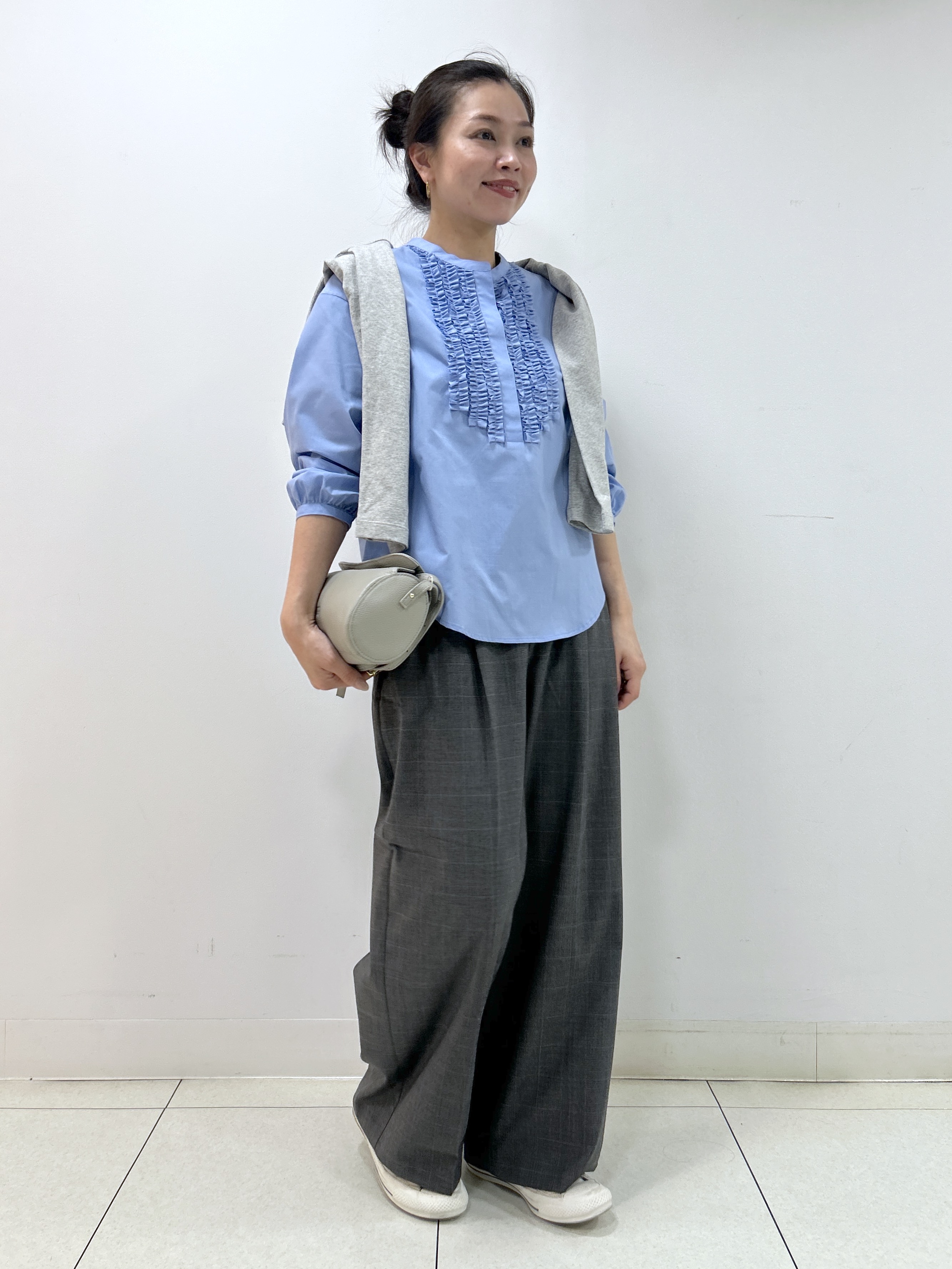 Kaiさんの「Dessin｜【UVカット】フロントフリルブラウス」を使ったコーディネート