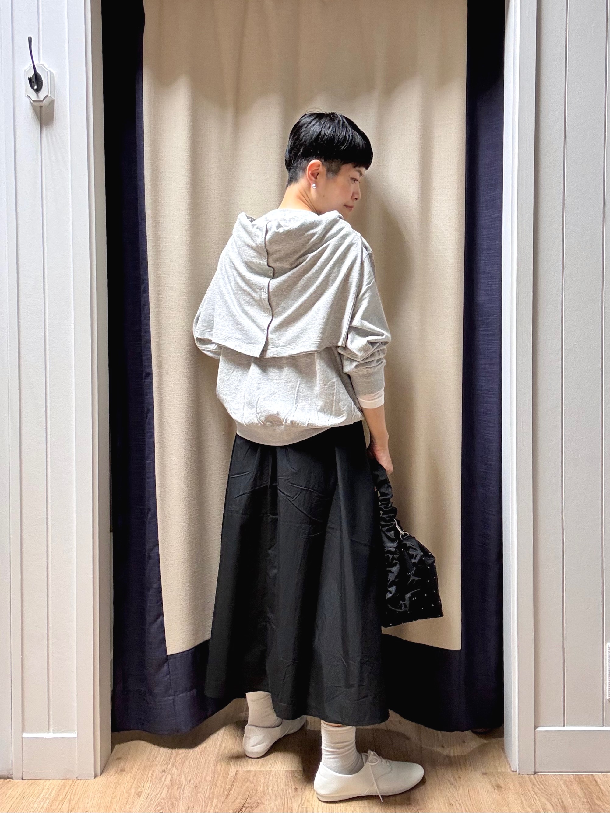 Suzuさんの「Dessin｜フォルムスリーブミニ裏毛プルオーバー」を使ったコーディネート