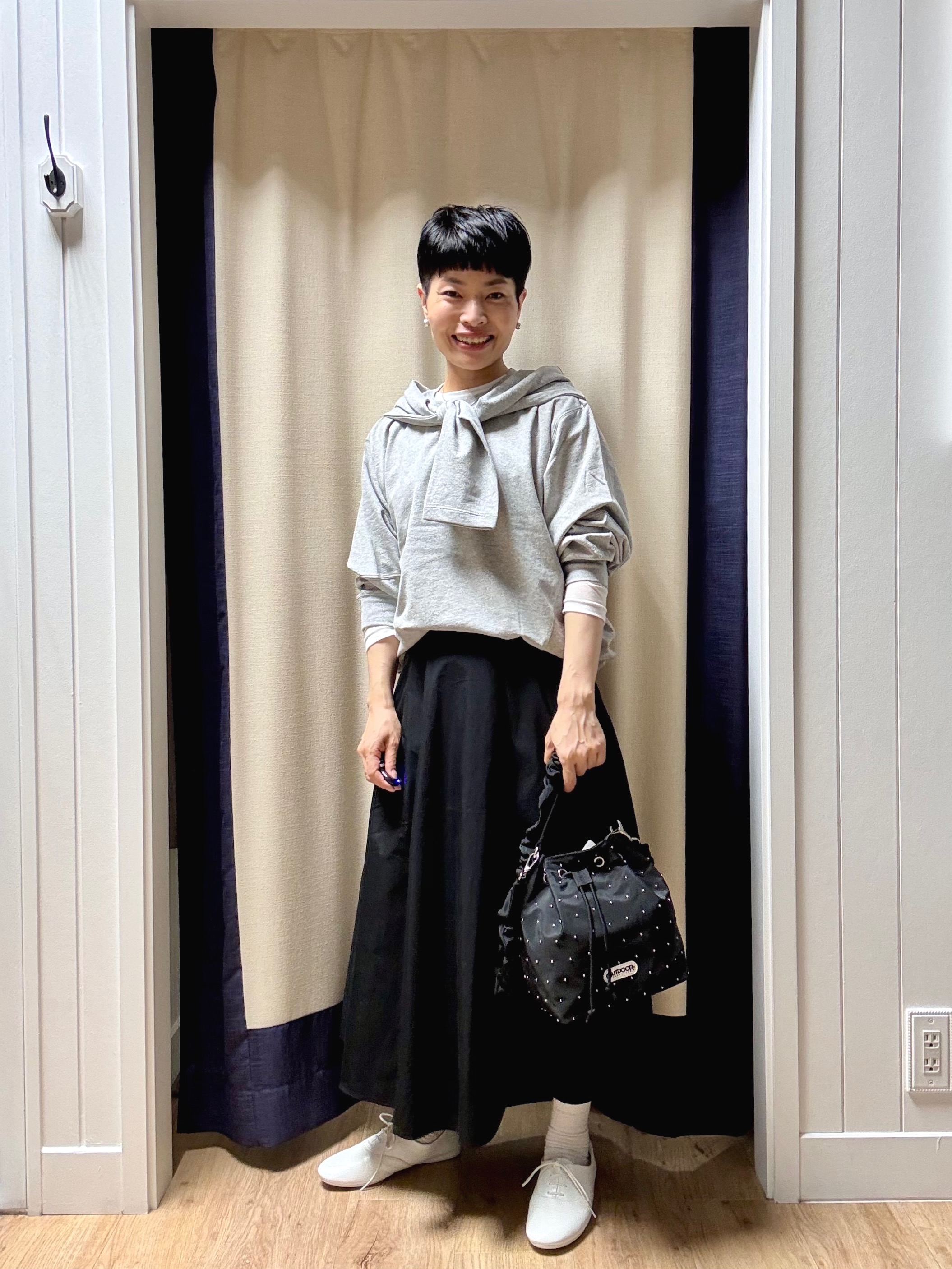 Suzuさんの「Dessin｜フォルムスリーブミニ裏毛プルオーバー」を使ったコーディネート