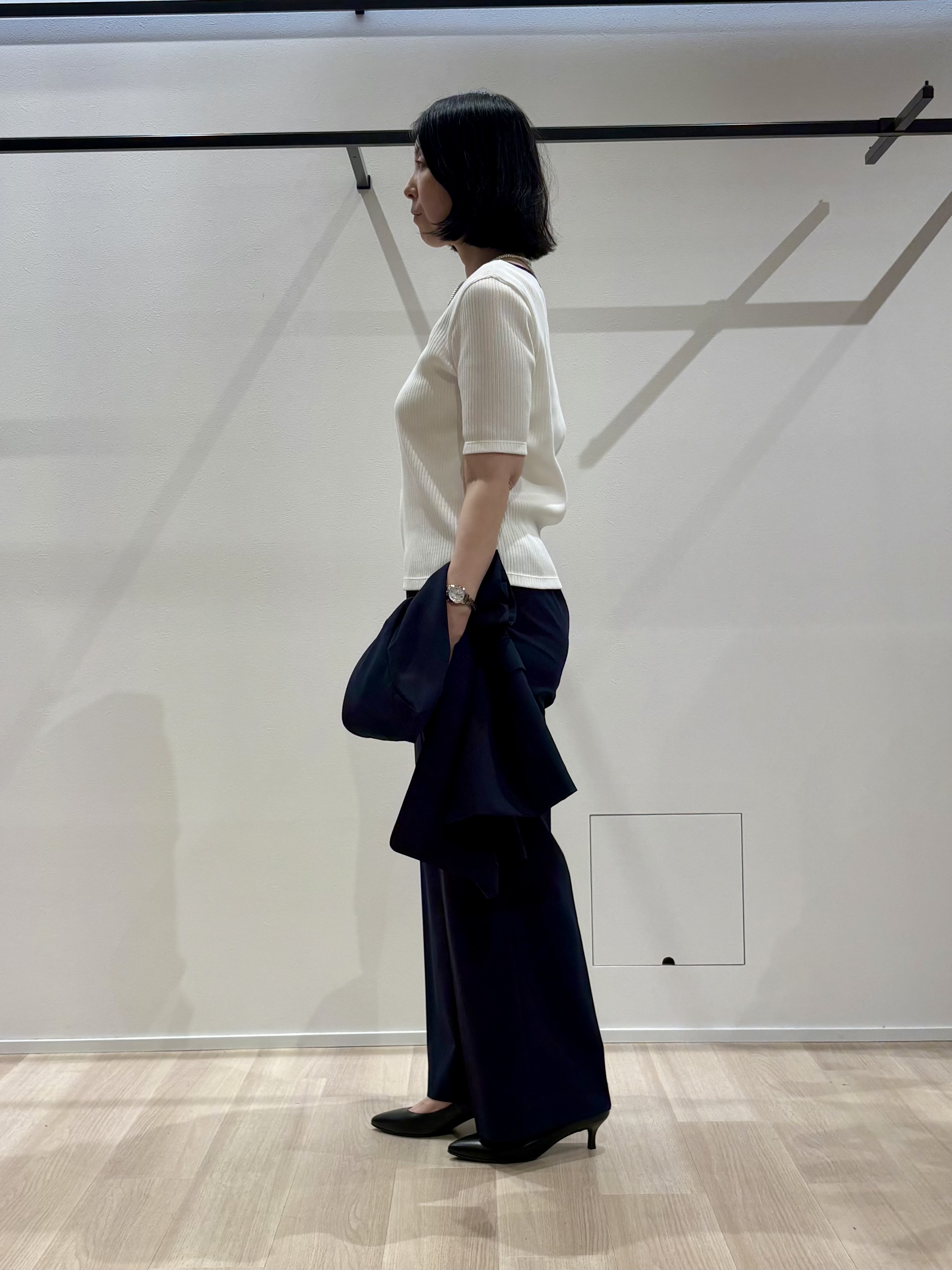 yさんの「UNTITLED｜【秋の通勤羽織/セットアップ可/UVカット】エアリークール半袖ジャケット」を使ったコーディネート