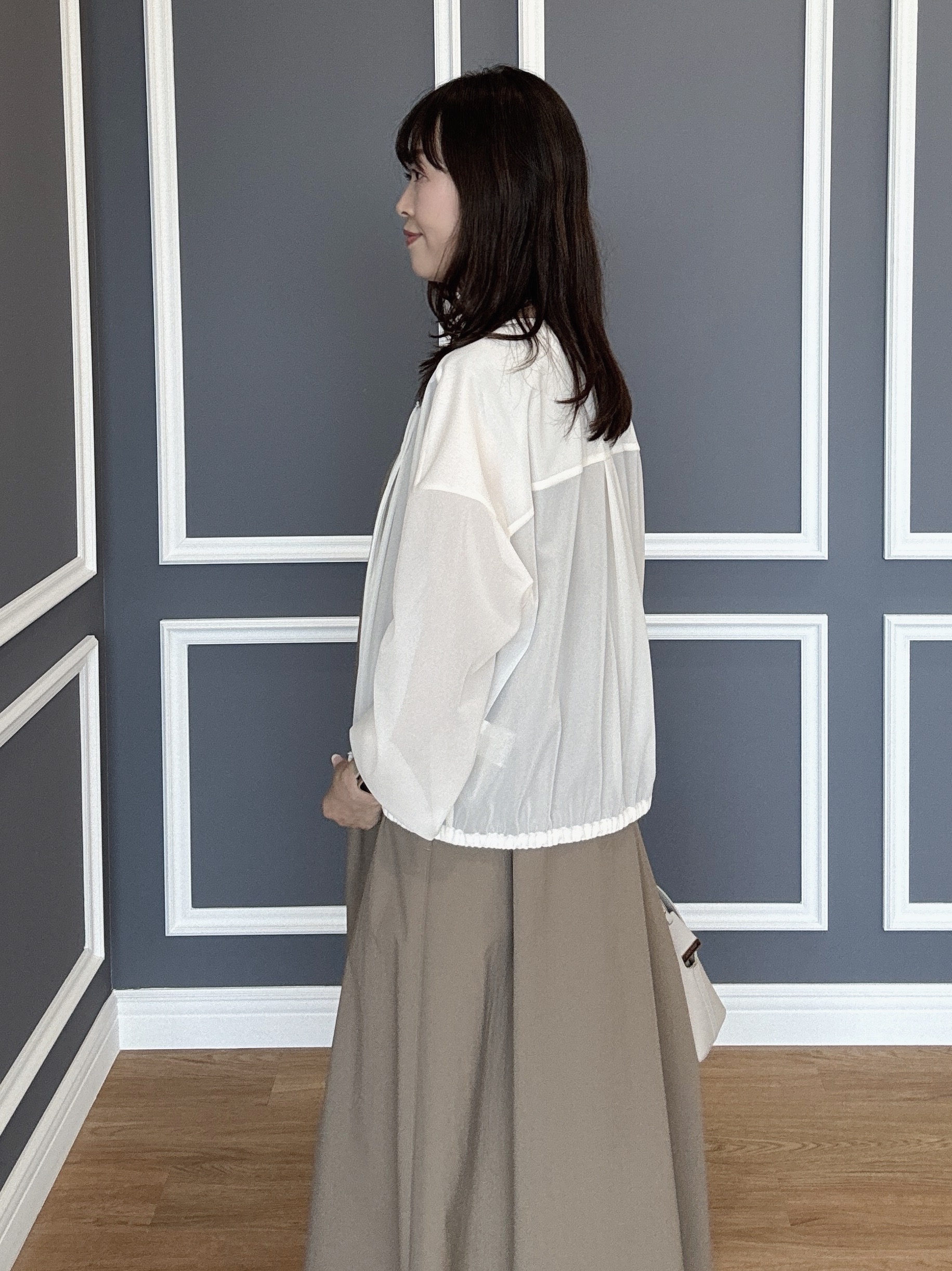 makiさんの「UNTITLED｜【秋羽織り/ジップ】トリコットシアーブラウス」を使ったコーディネート