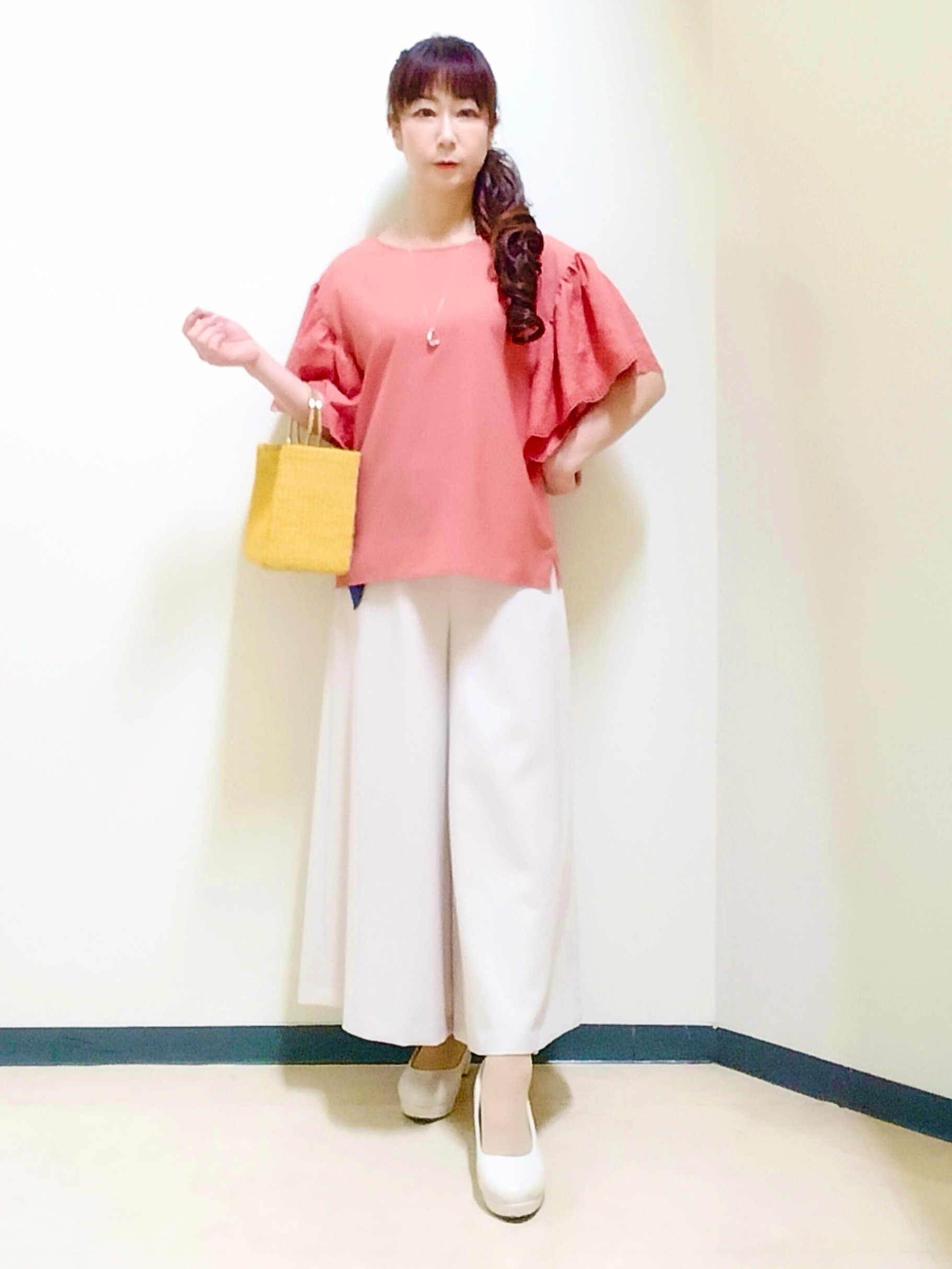 花さんの「Reflect｜【通勤◎】スカラップレーススリーブ ブラウス」を使ったコーディネート