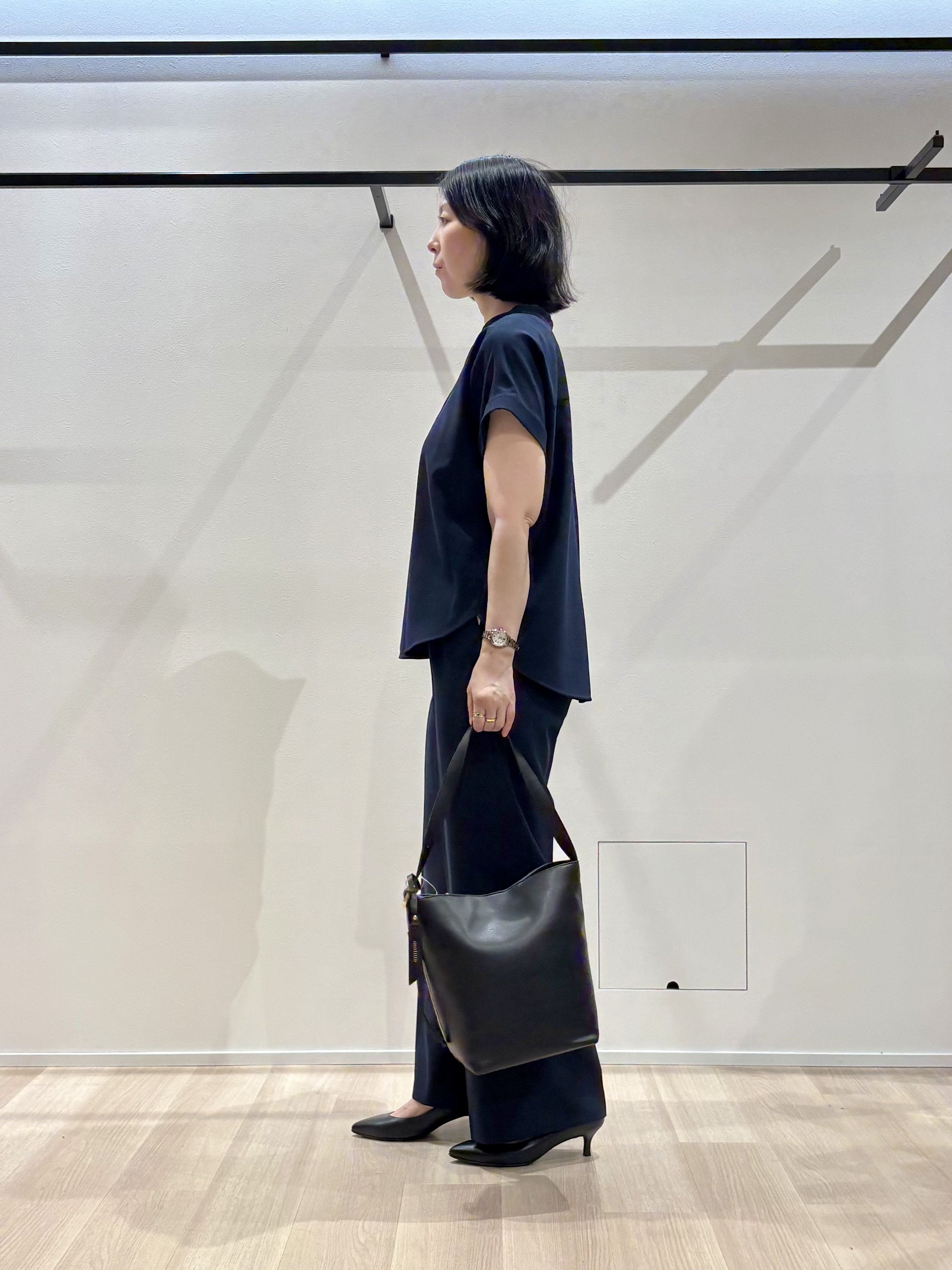 yさんの「UNTITLED｜【残暑も快適/セットアップ可/接触冷感】エアリークールブラウス」を使ったコーディネート