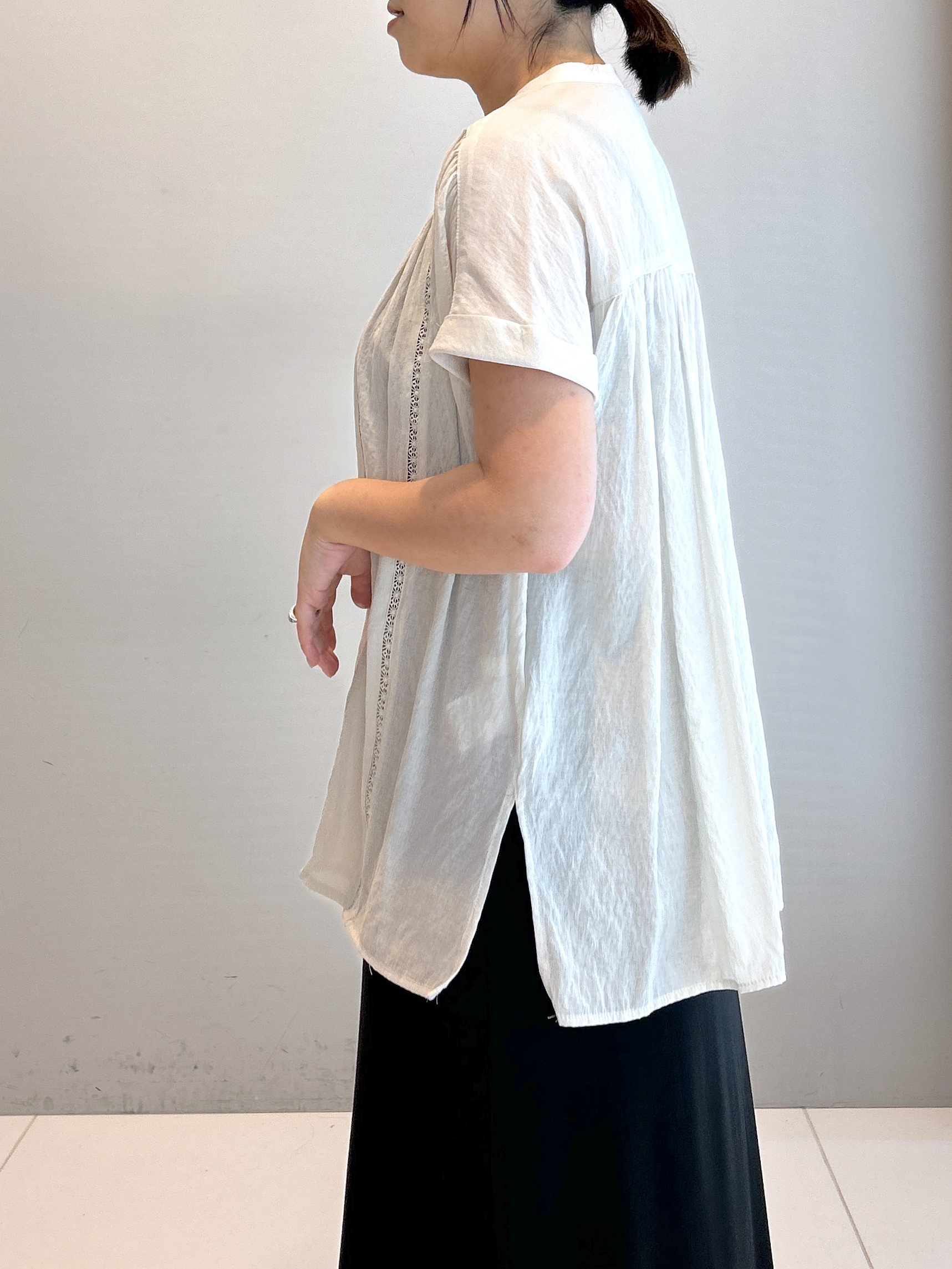 Hirokaさんの「grove｜【体系カバー◎】レースデザインスキッパーブラウス」を使ったコーディネート
