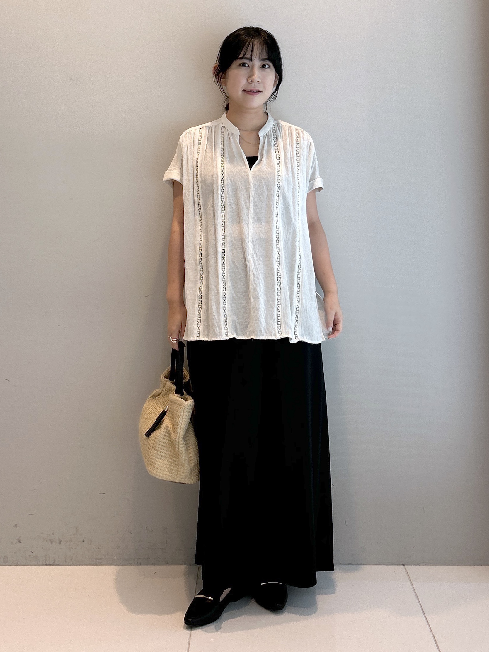 Hirokaさんの「grove｜【体系カバー◎】レースデザインスキッパーブラウス」を使ったコーディネート