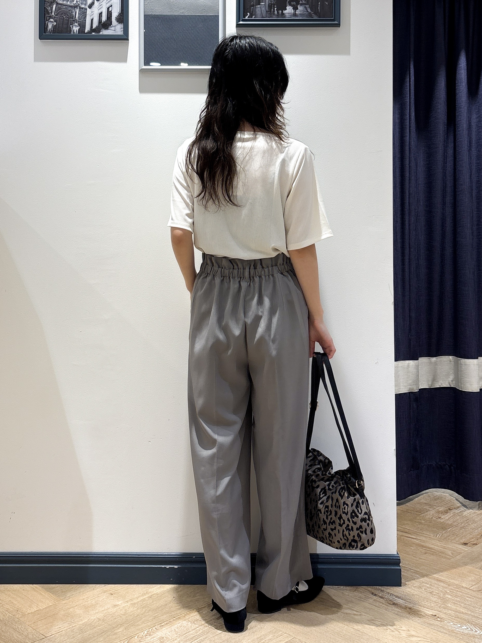 ayakaさんの「grove｜着るだけで旬顔 ドレープネックテレコTシャツ」を使ったコーディネート