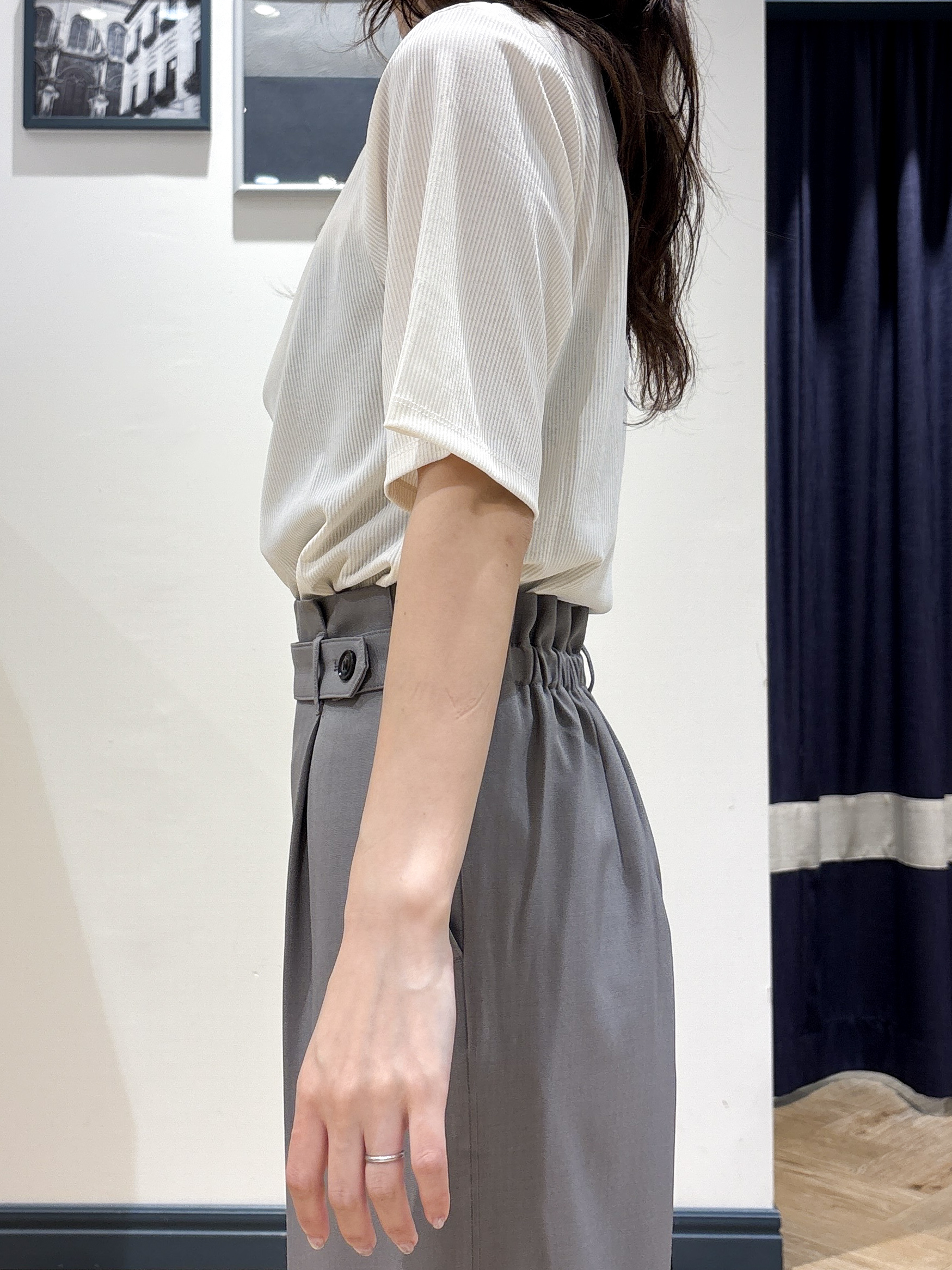 ayakaさんの「grove｜着るだけで旬顔 ドレープネックテレコTシャツ」を使ったコーディネート