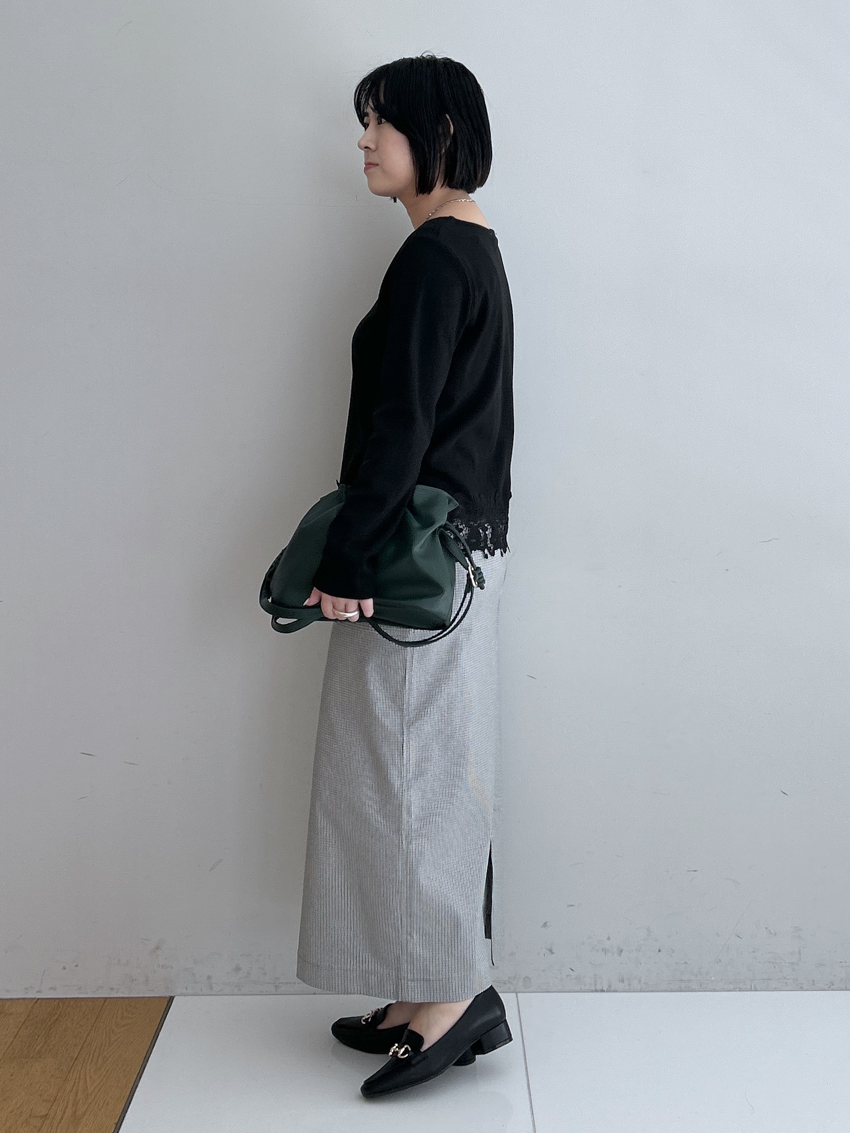 Hirokaさんの「grove｜チェックアソートハイパーナロースカート」を使ったコーディネート