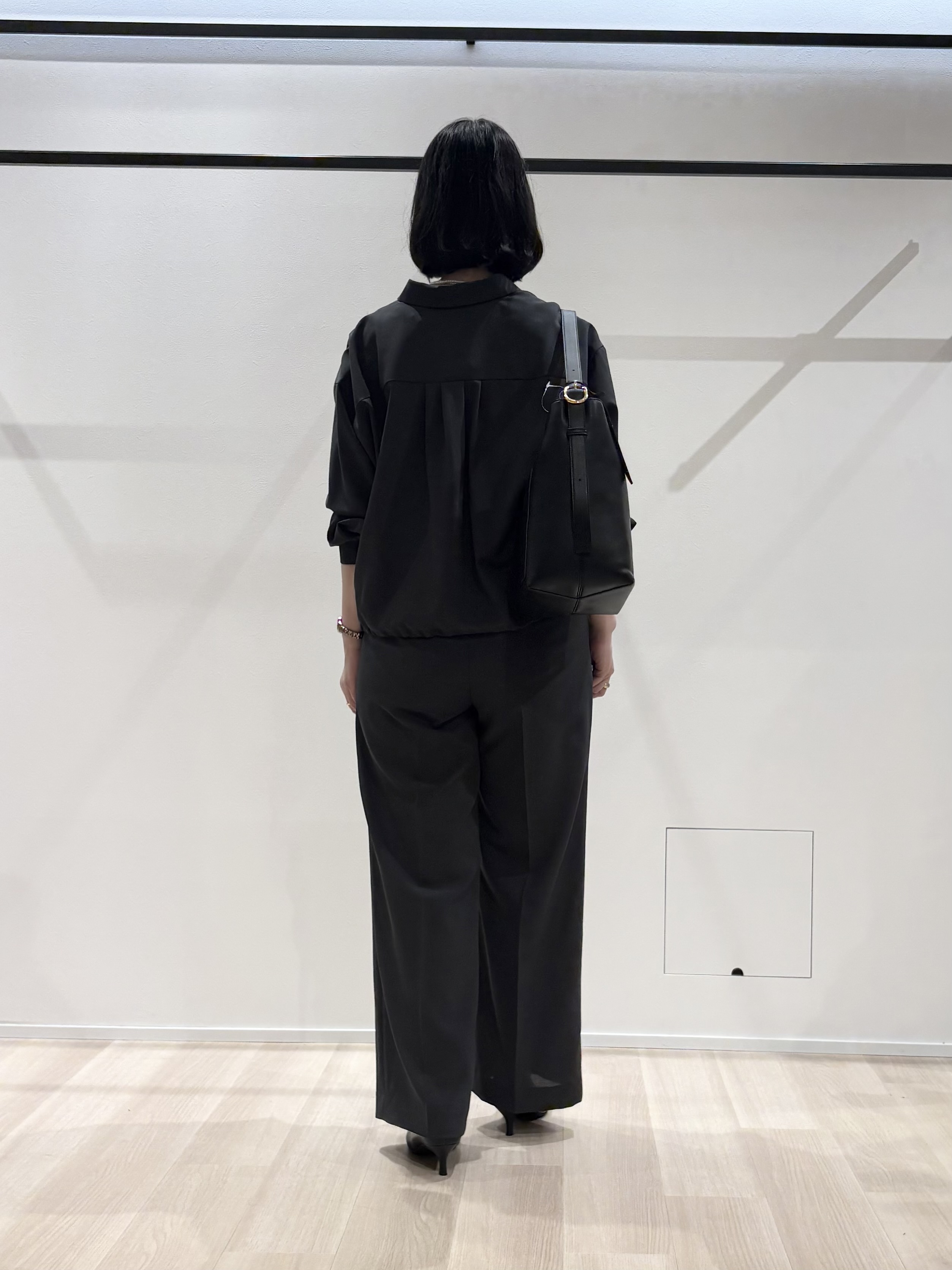 yさんの「UNTITLED｜【秋羽織り/セットアップ可/UVカット】エアリークールドロストシャツ」を使ったコーディネート