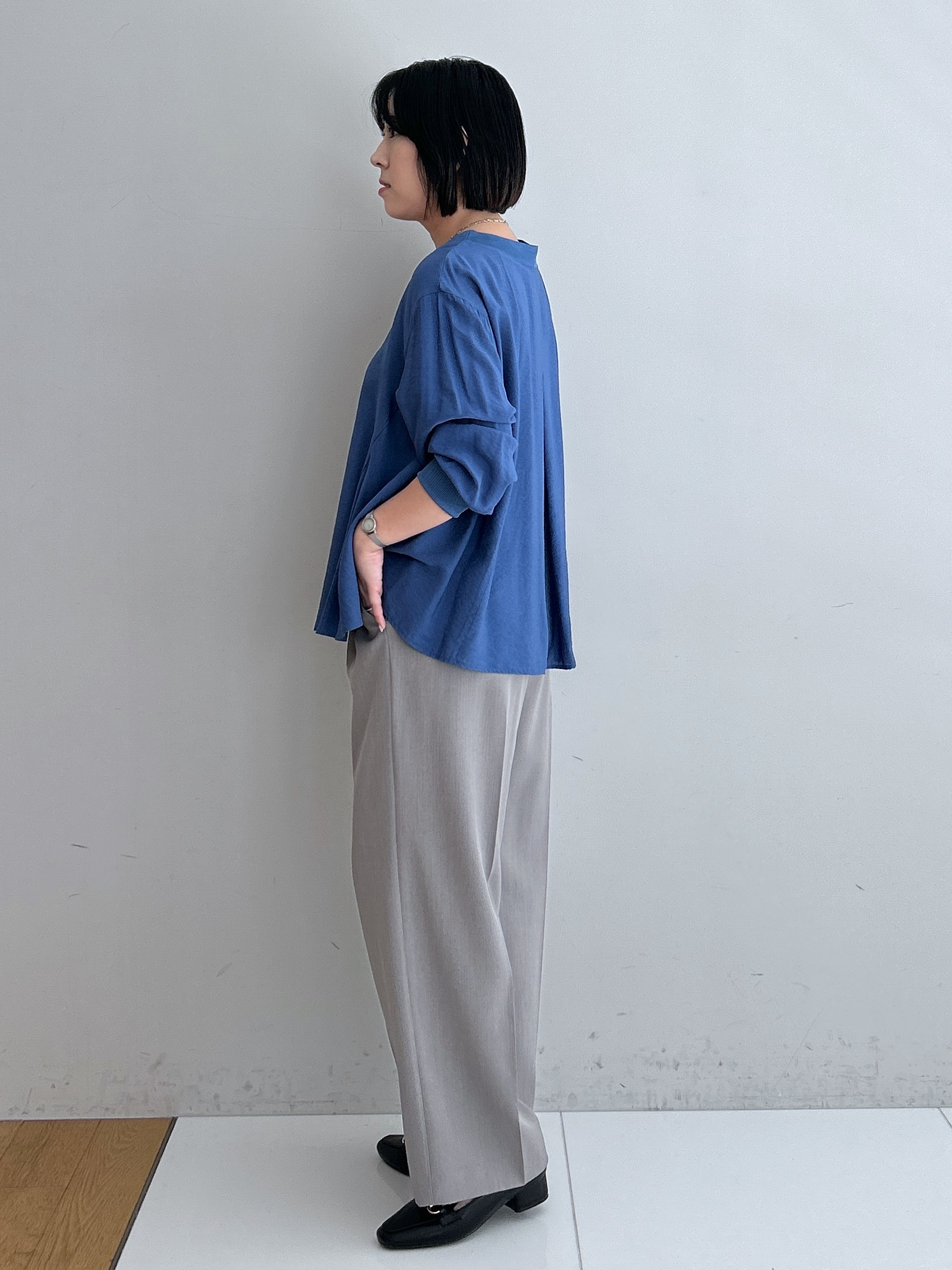 Hirokaさんの「grove｜シアーシャツカーディガン」を使ったコーディネート