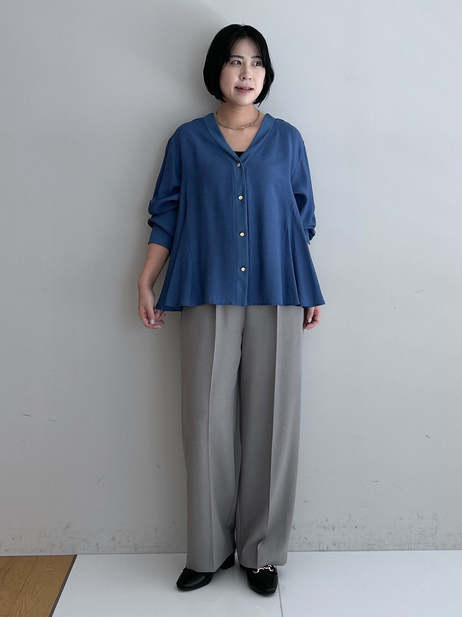 Hirokaさんの「grove｜シアーシャツカーディガン」を使ったコーディネート