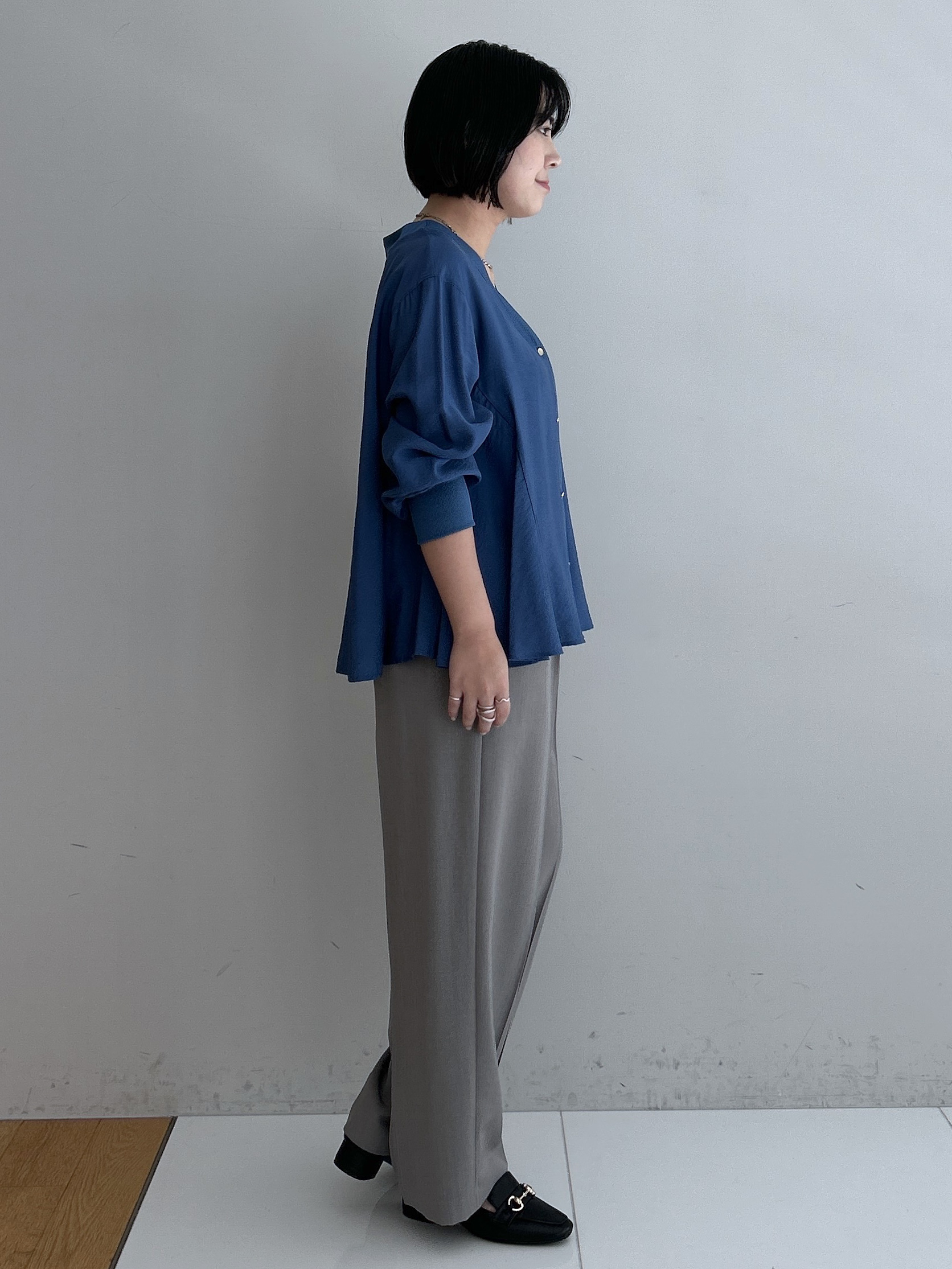 Hirokaさんの「grove｜シアーシャツカーディガン」を使ったコーディネート